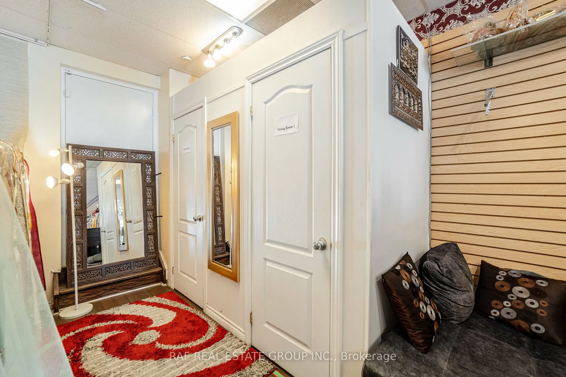 521 Thompson Road S #1