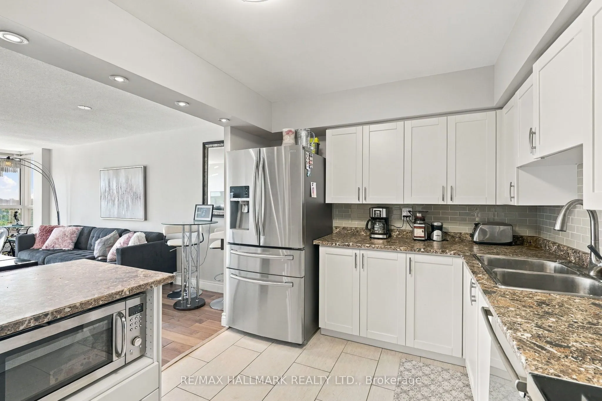 1485 Lakeshore Road E #903