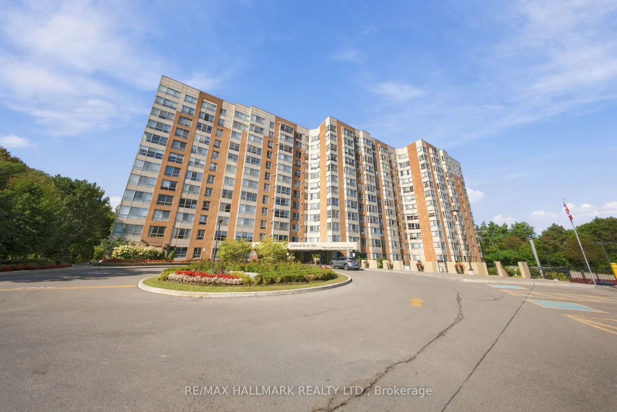 1485 Lakeshore Road E #903