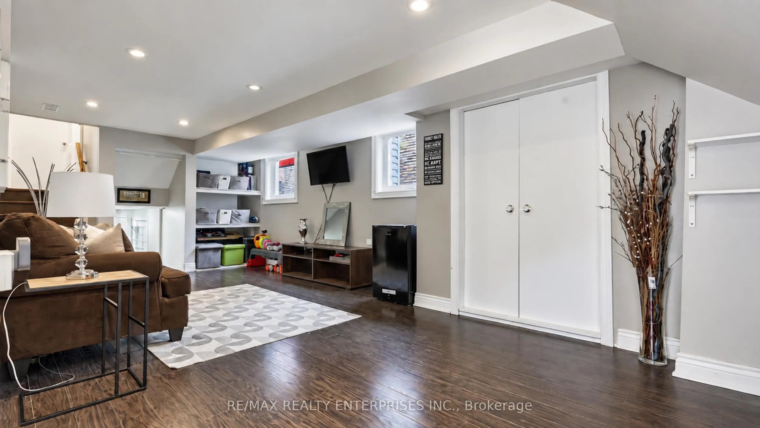 2506 Cobbinshaw Circle