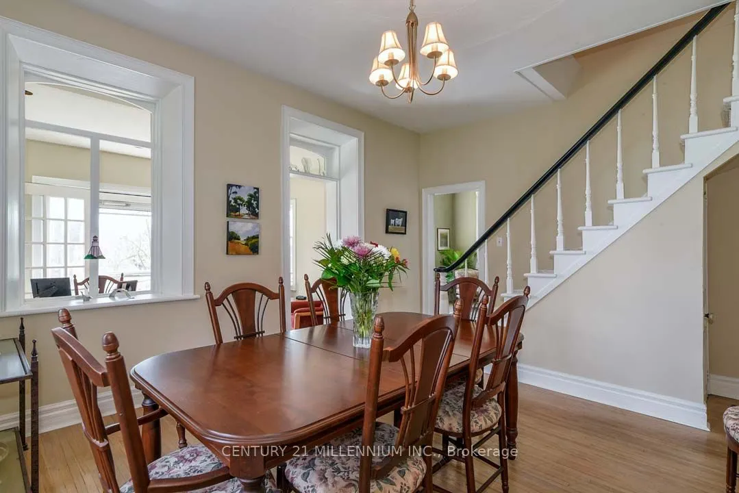 1380 Queen Street W