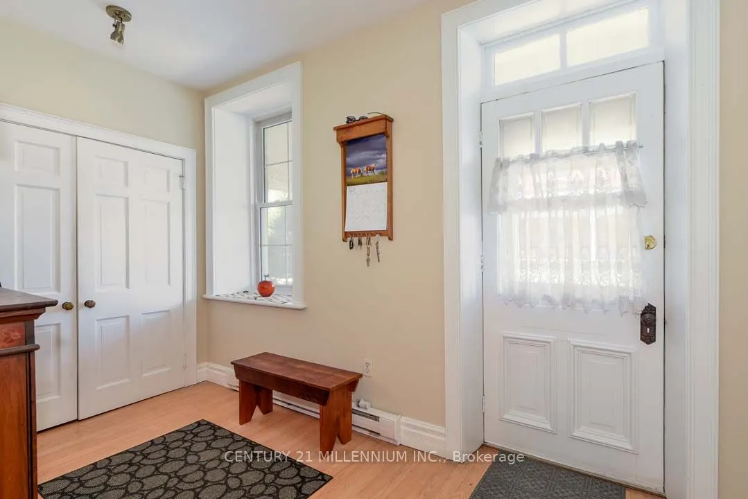 1380 Queen Street W