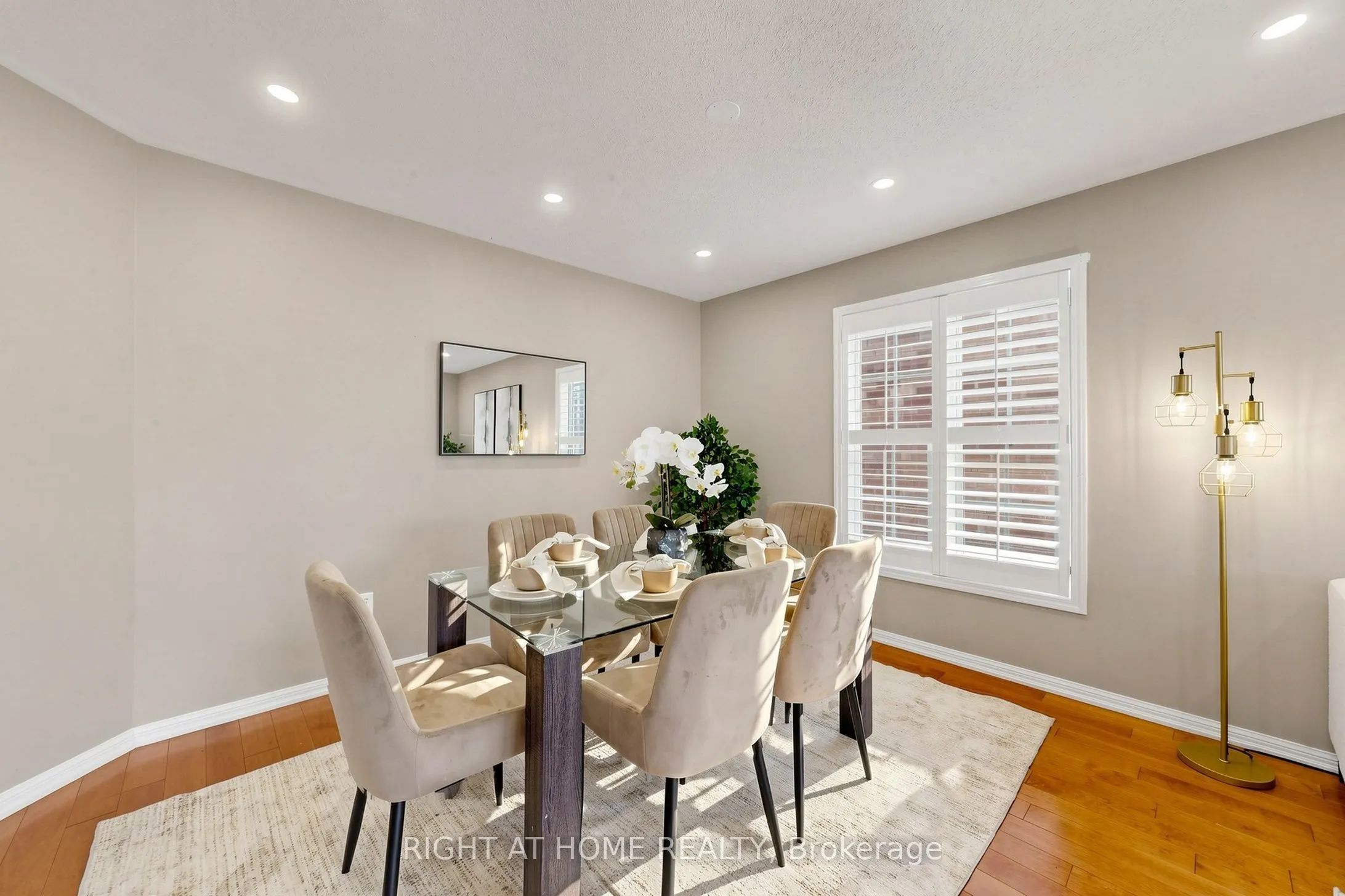 5 Mendoza Drive