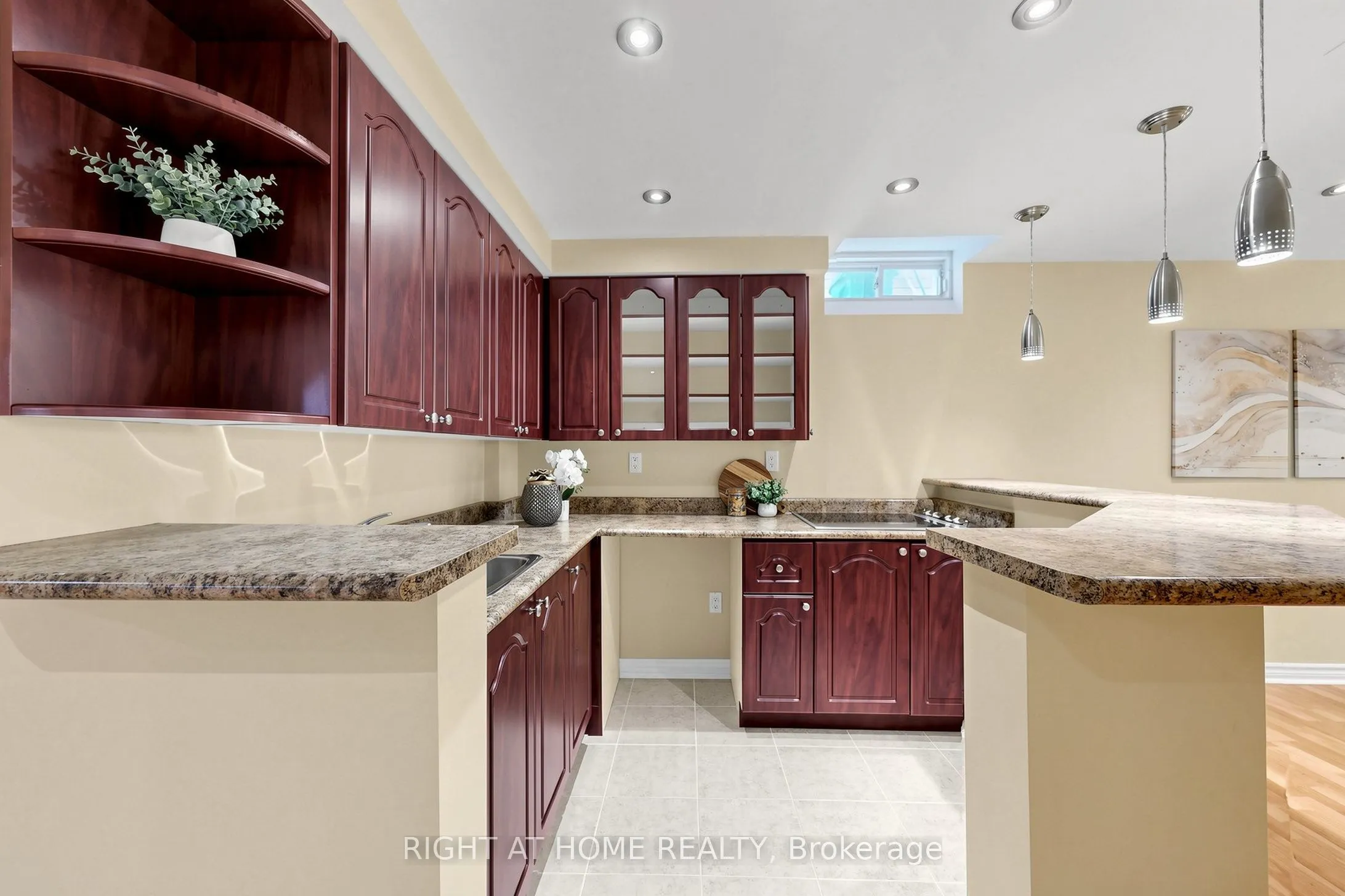 5 Mendoza Drive