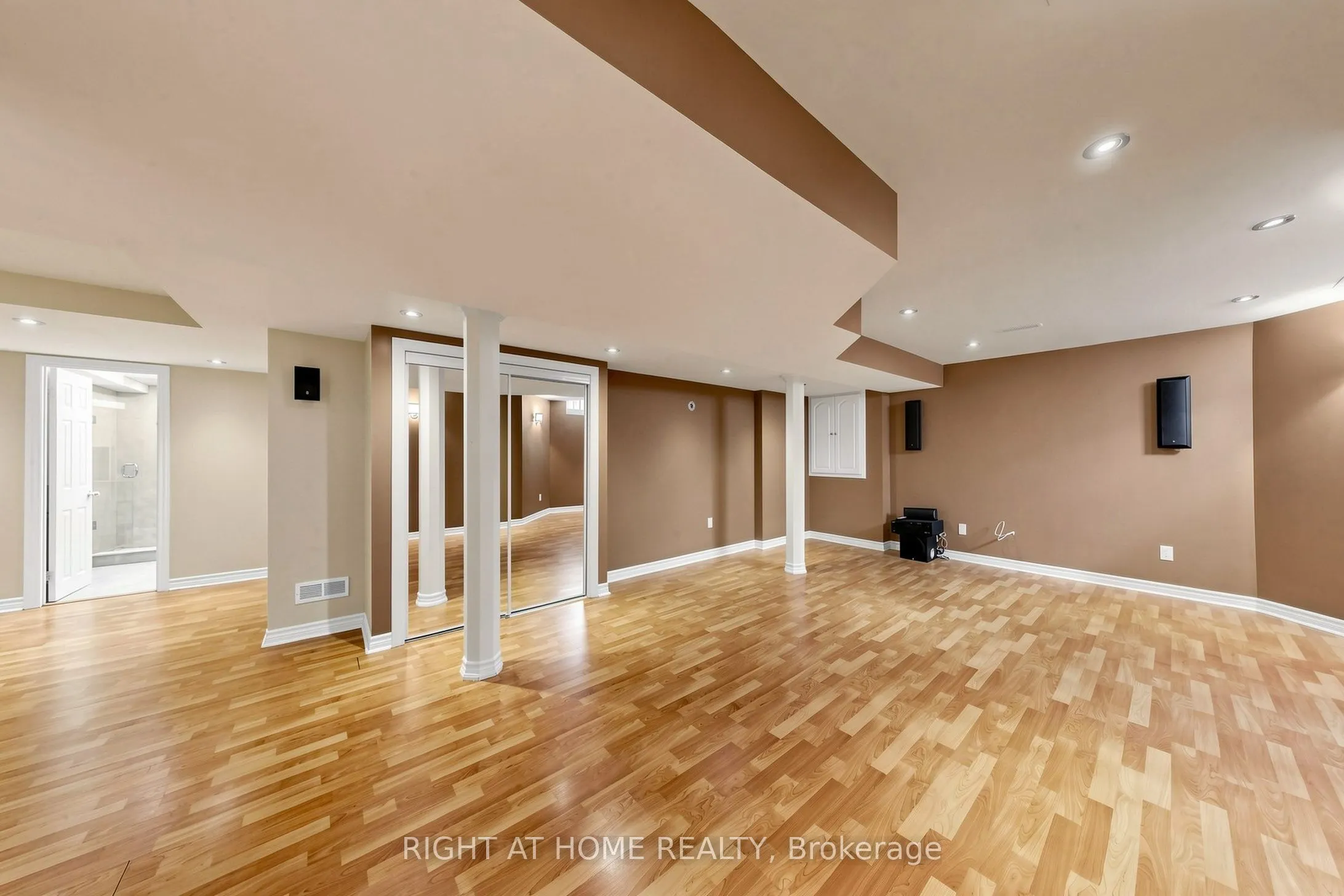 5 Mendoza Drive