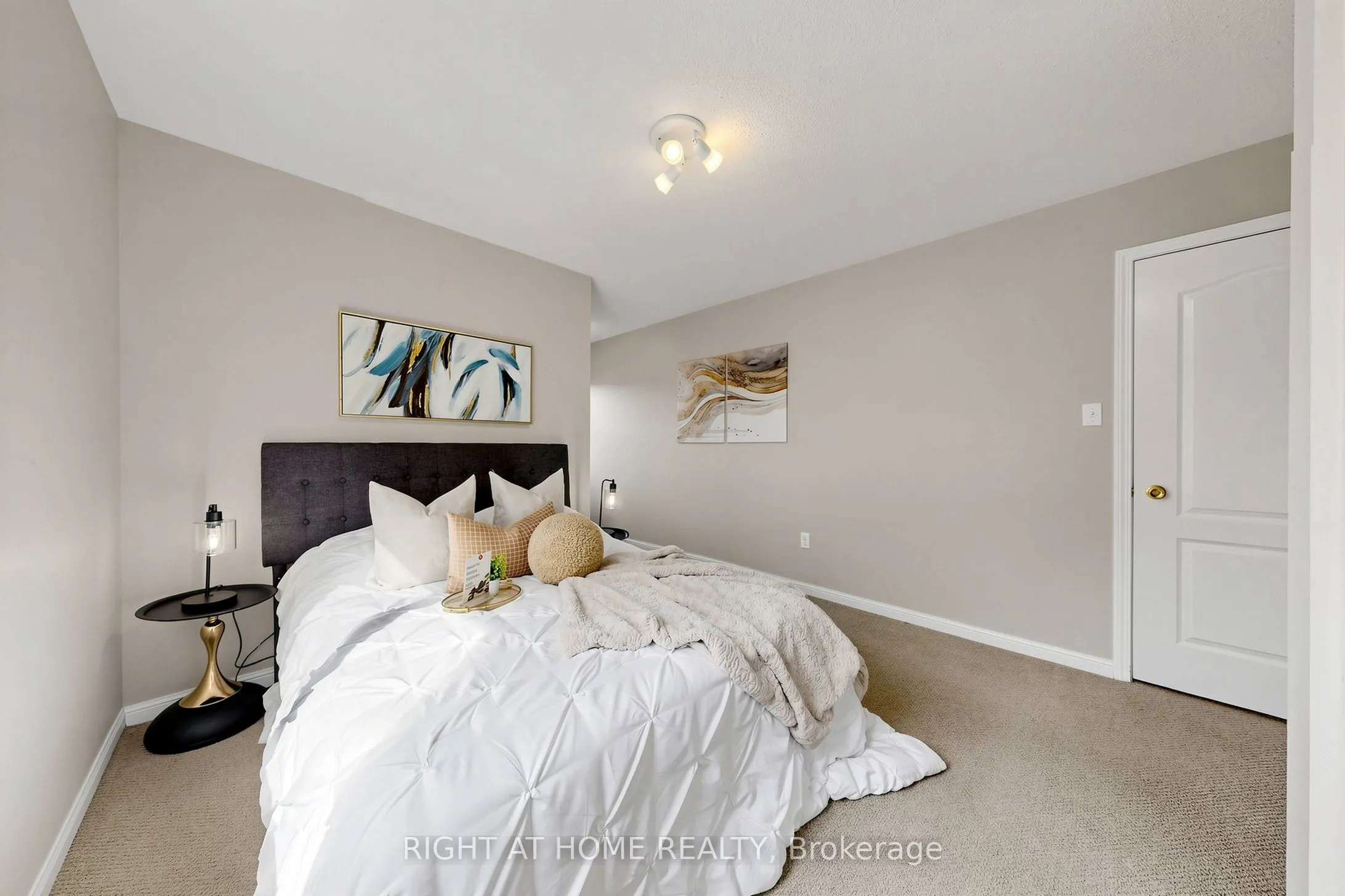 5 Mendoza Drive