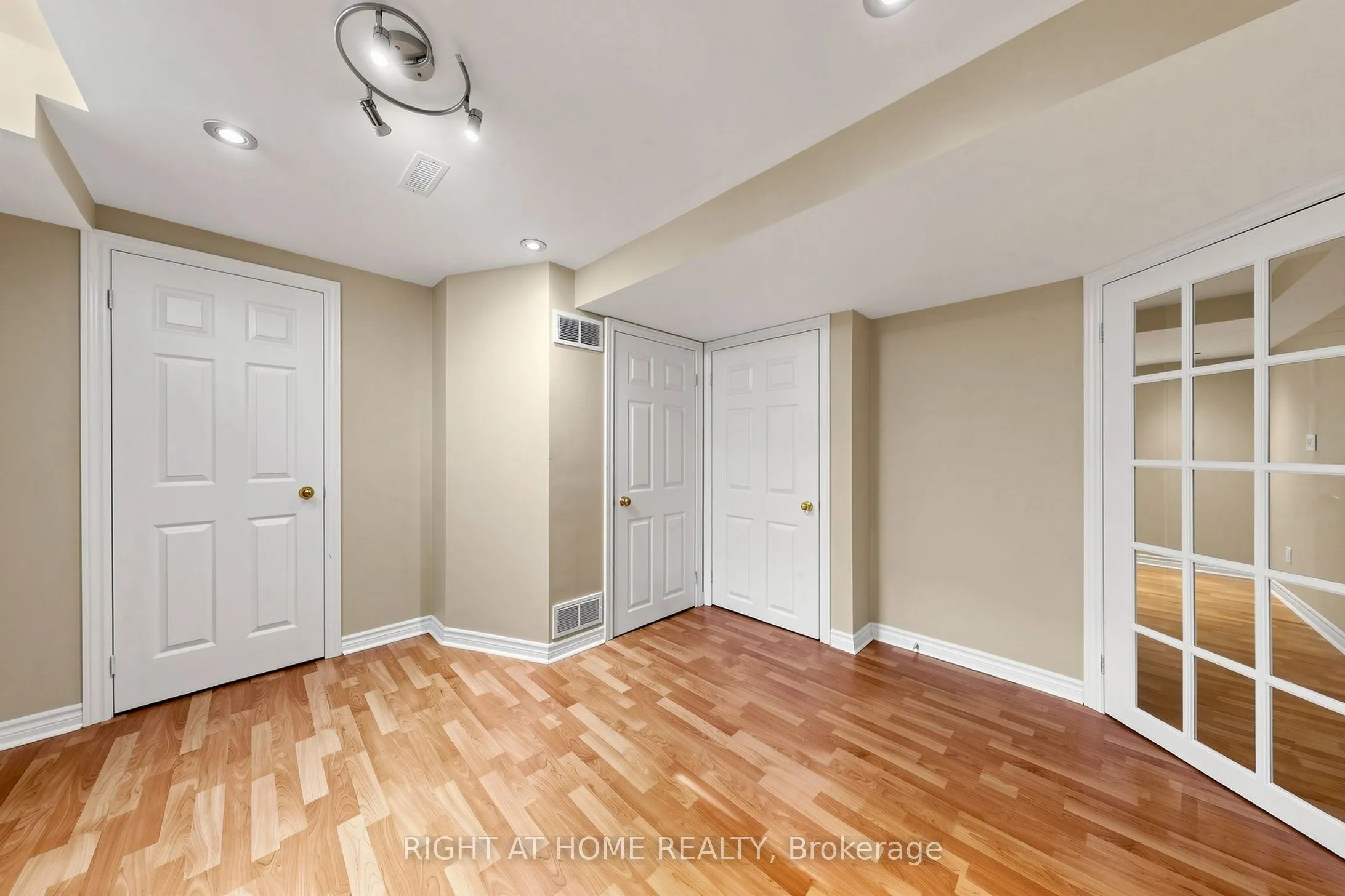 5 Mendoza Drive