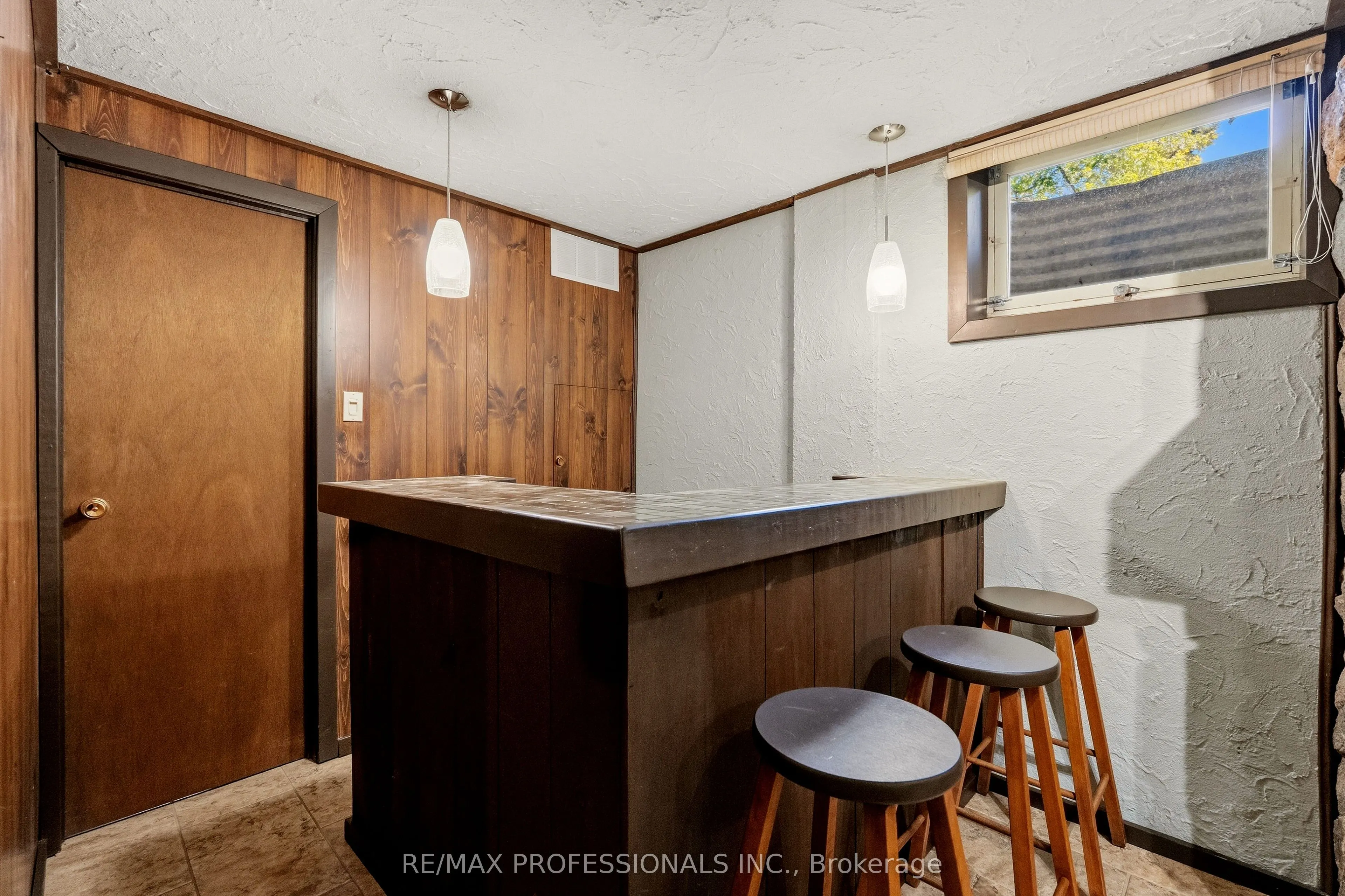 6888 Barrisdale Drive