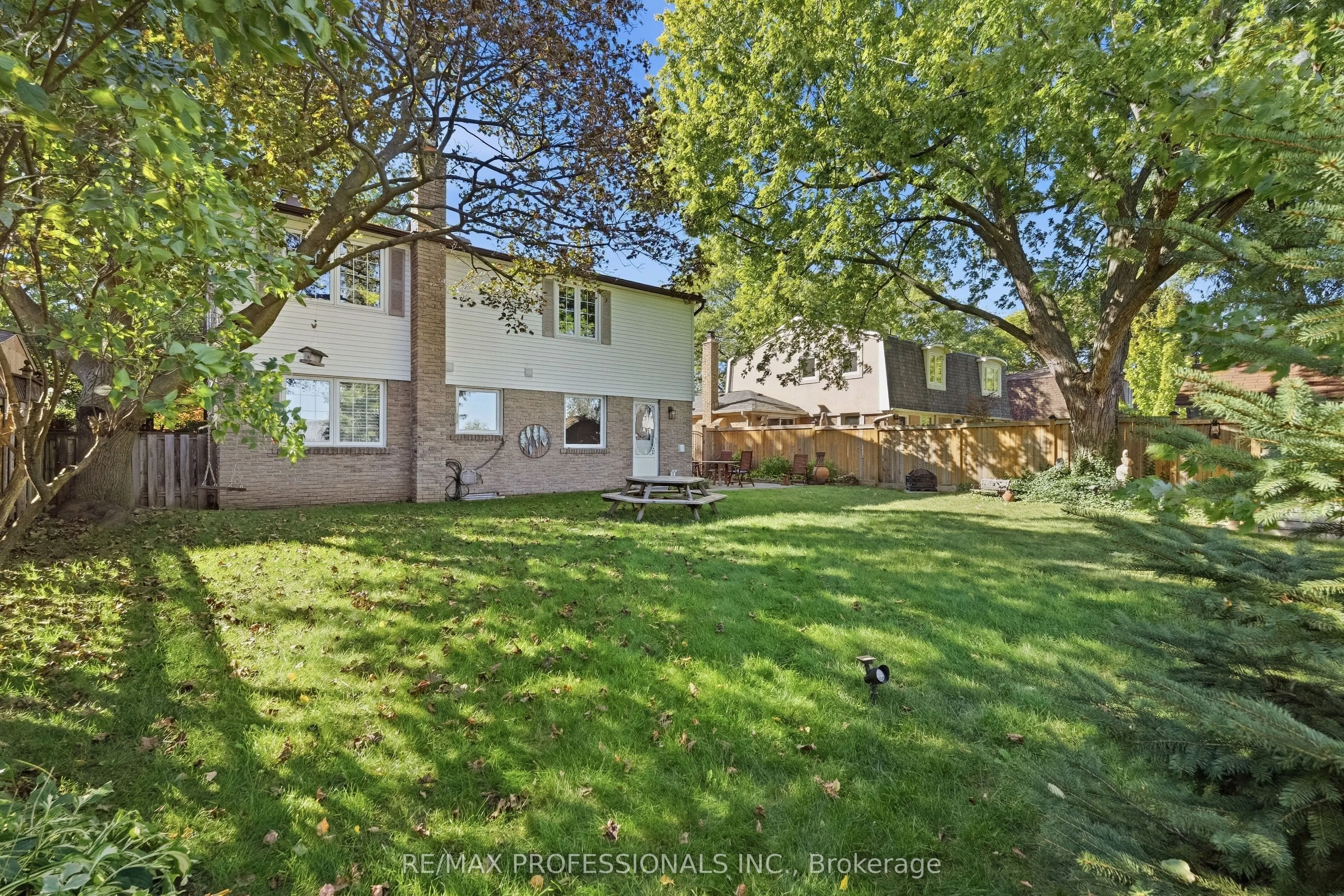 6888 Barrisdale Drive