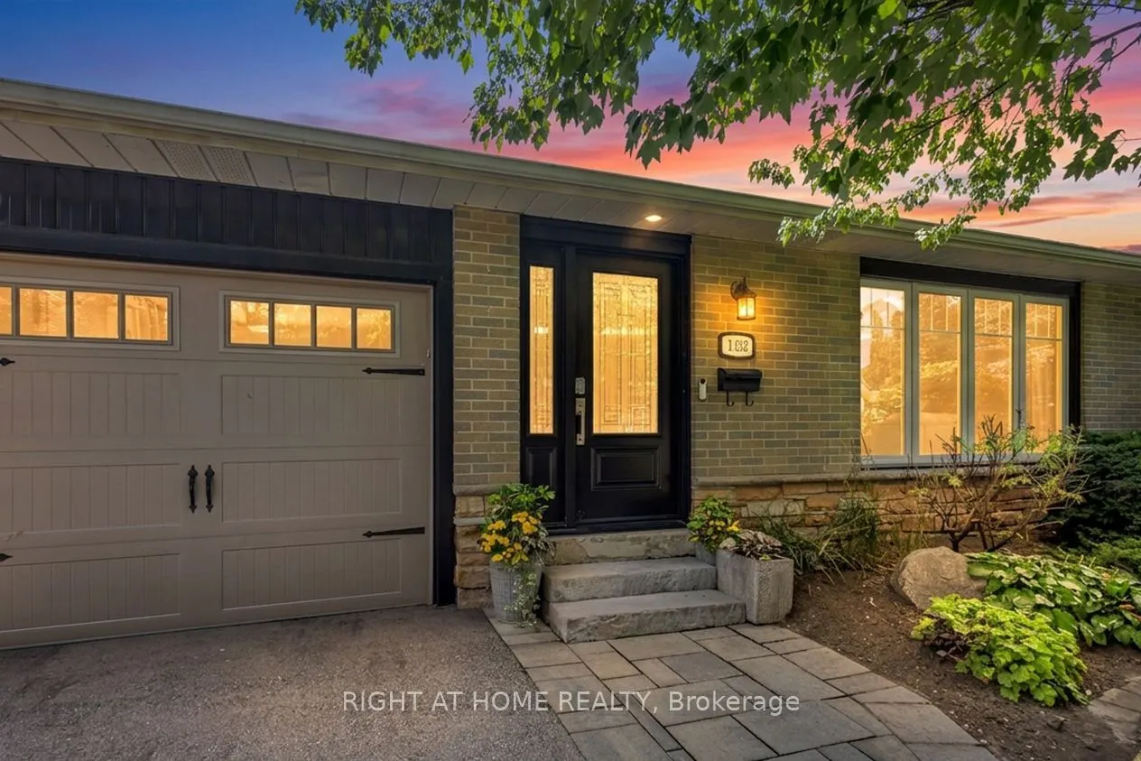 1432 Dewbourne Crescent