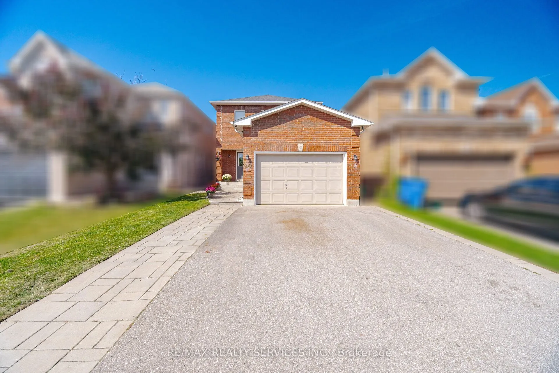 309 Marshall Crescent