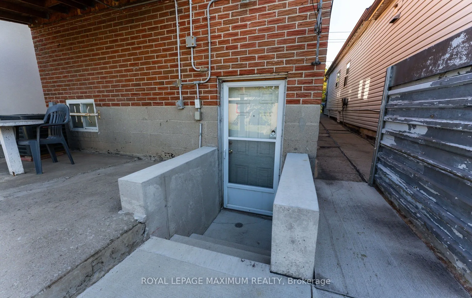 376 McRoberts Avenue