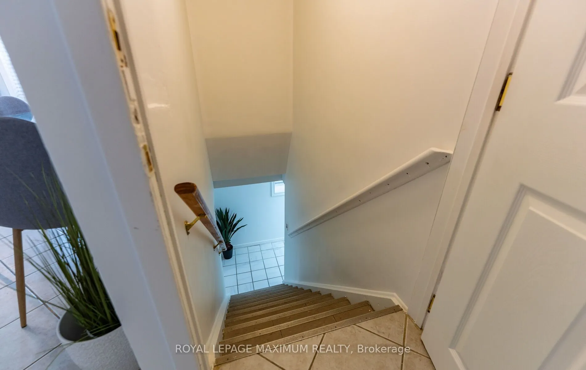 376 McRoberts Avenue