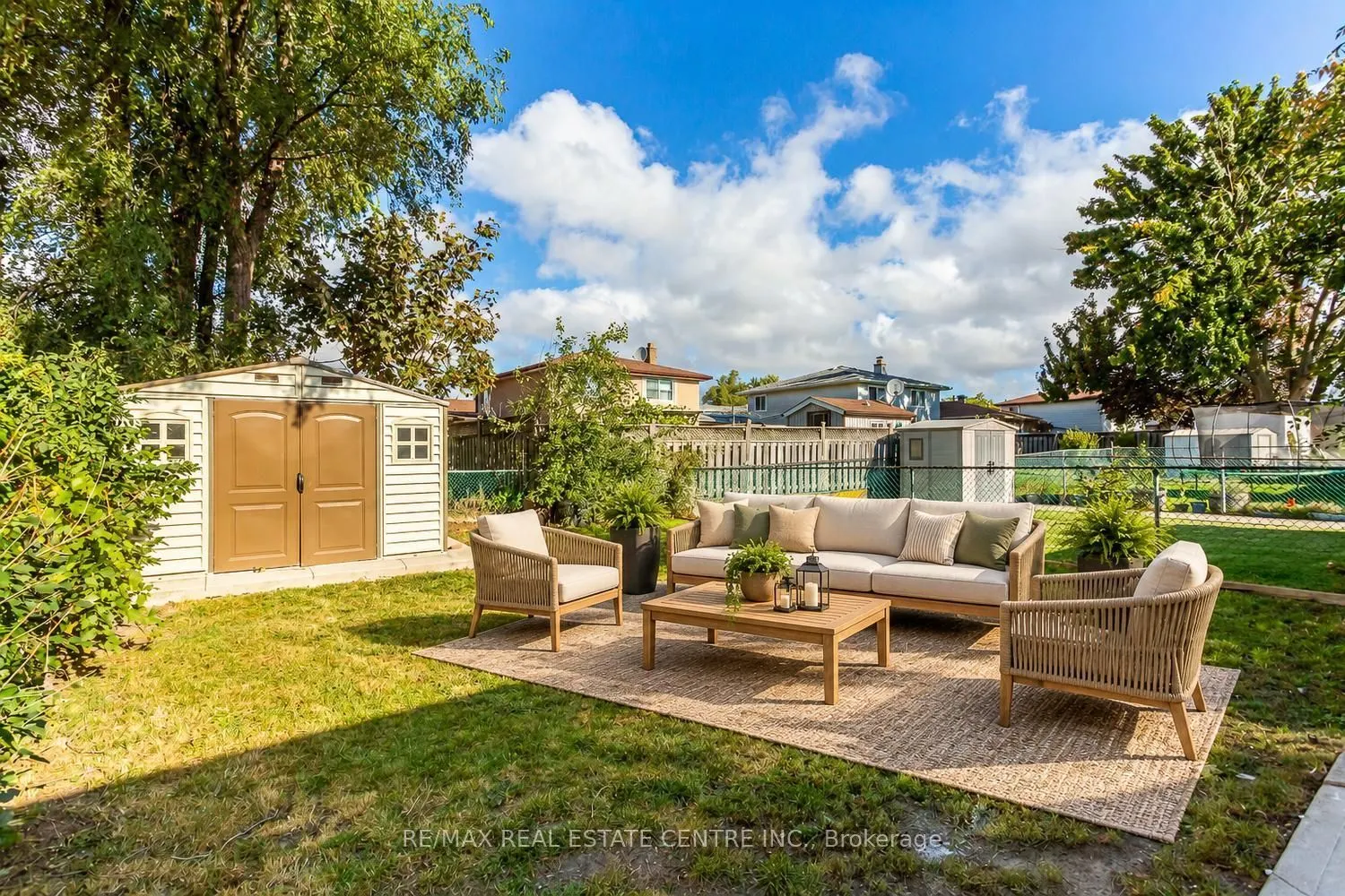 879 Consort Crescent
