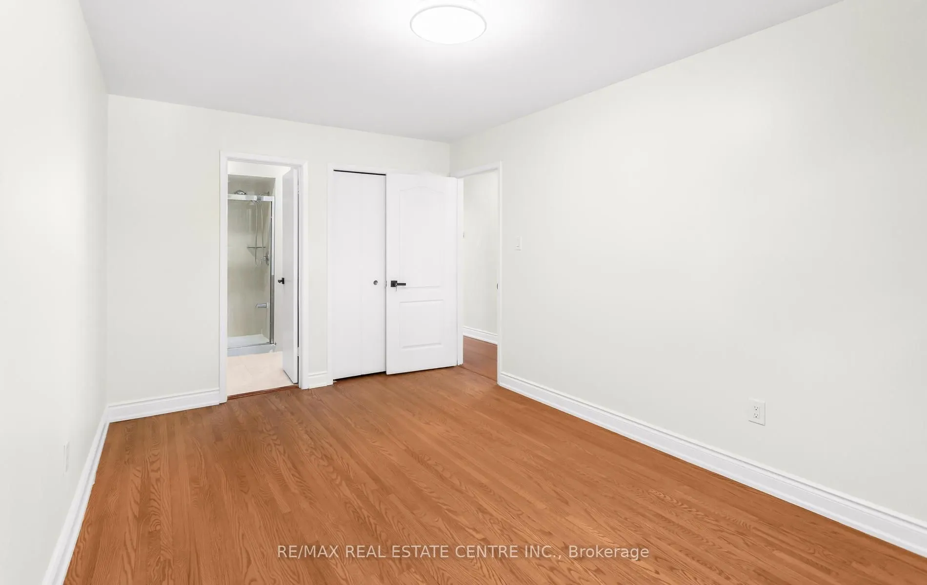 879 Consort Crescent