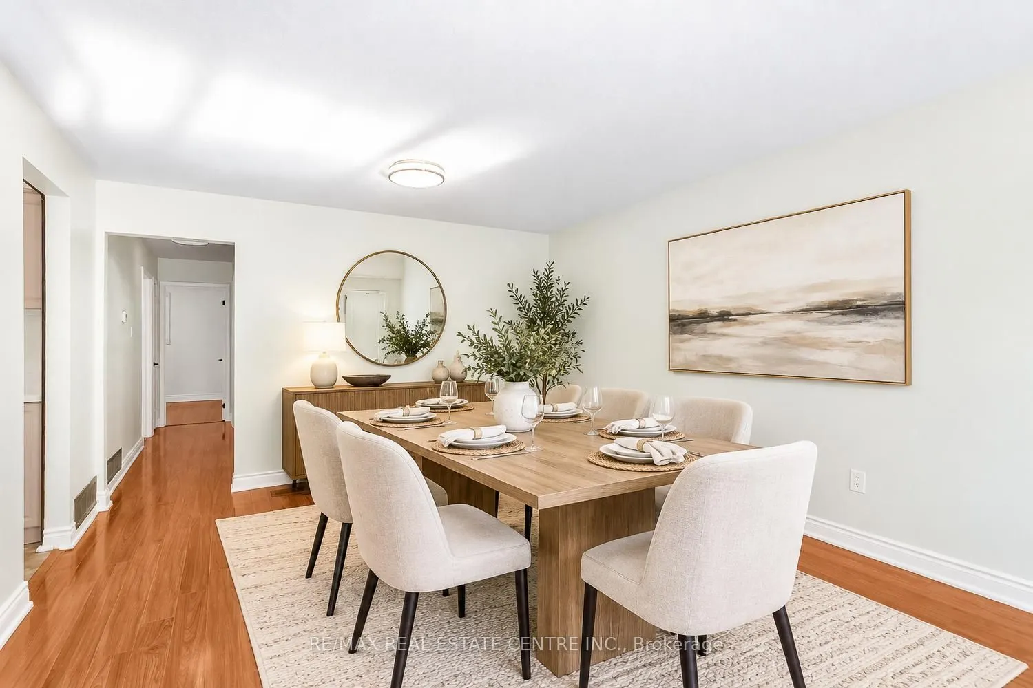 879 Consort Crescent