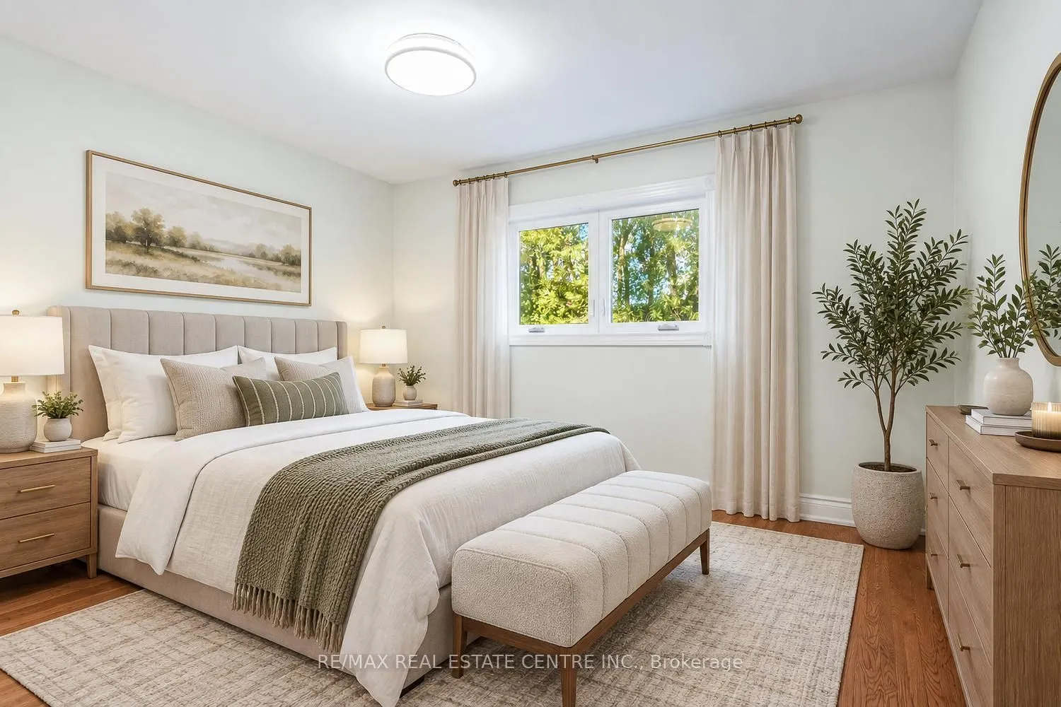 879 Consort Crescent