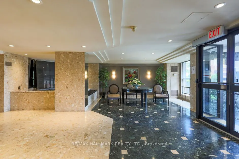 6 Humberline Drive #218