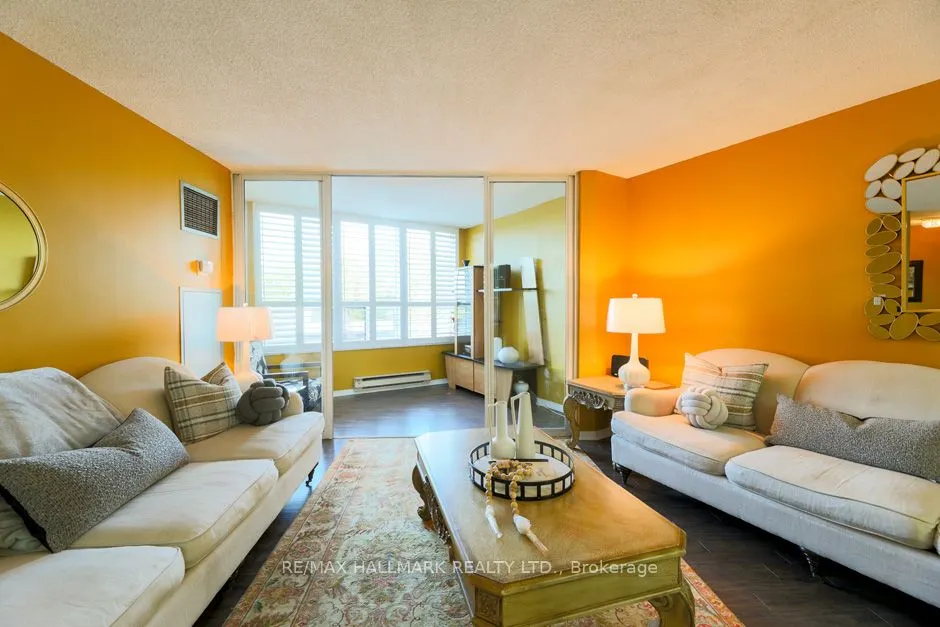 6 Humberline Drive #218