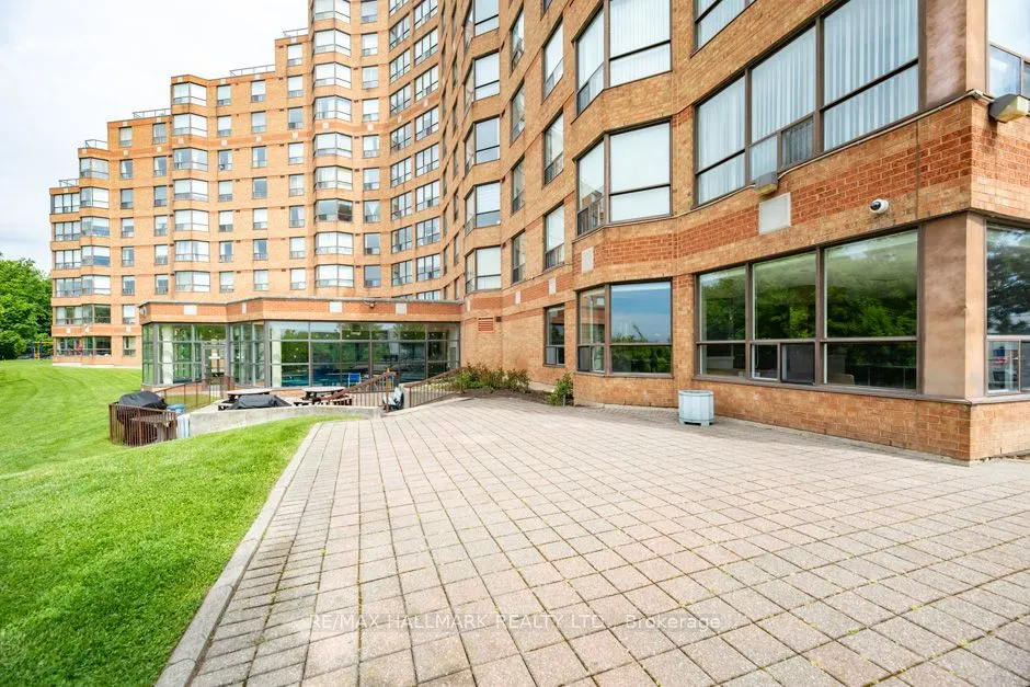 6 Humberline Drive #218