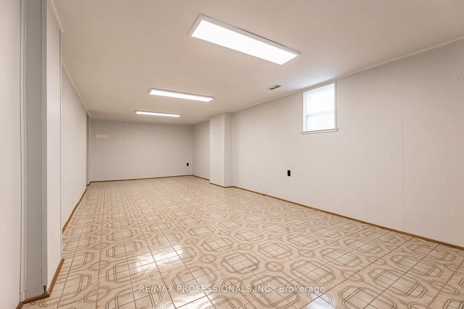11 Stock Avenue