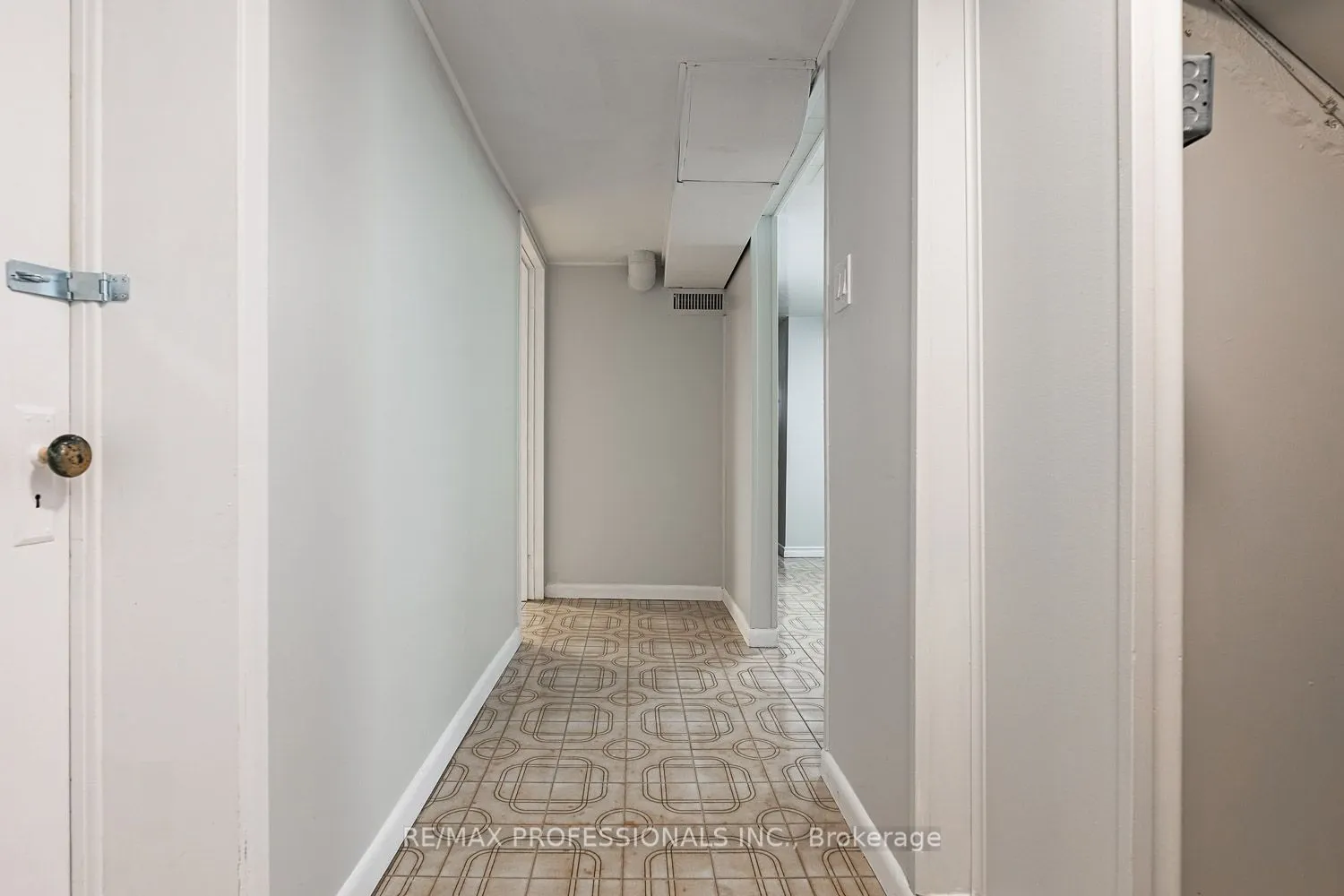11 Stock Avenue