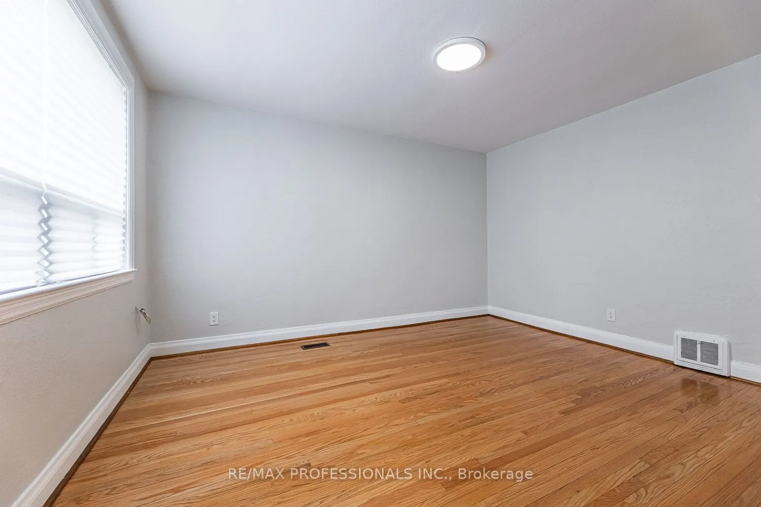 11 Stock Avenue
