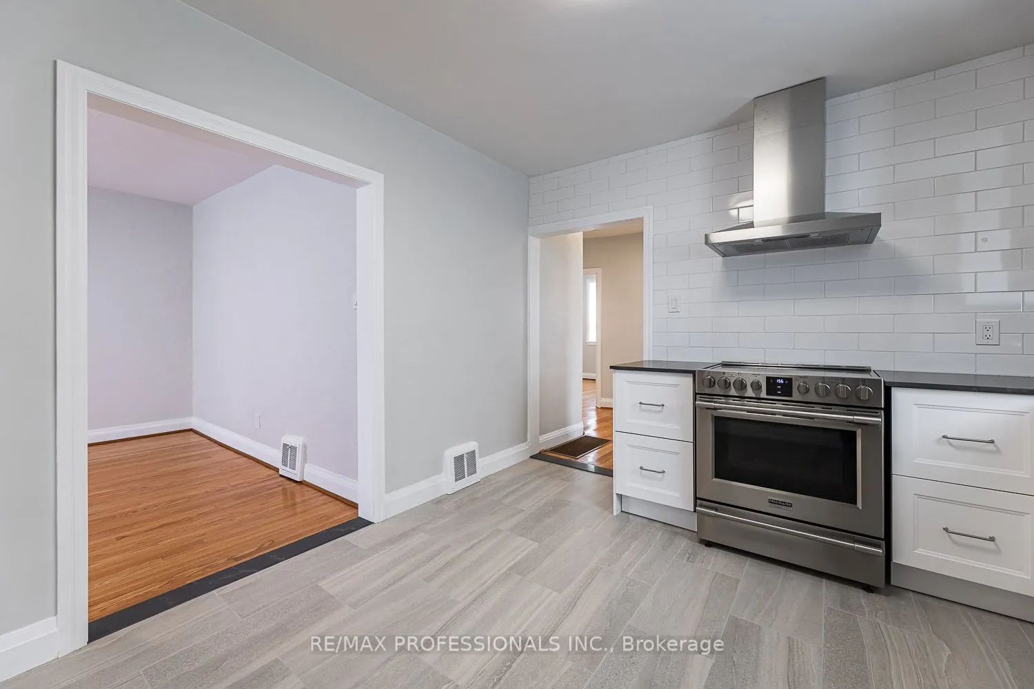 11 Stock Avenue