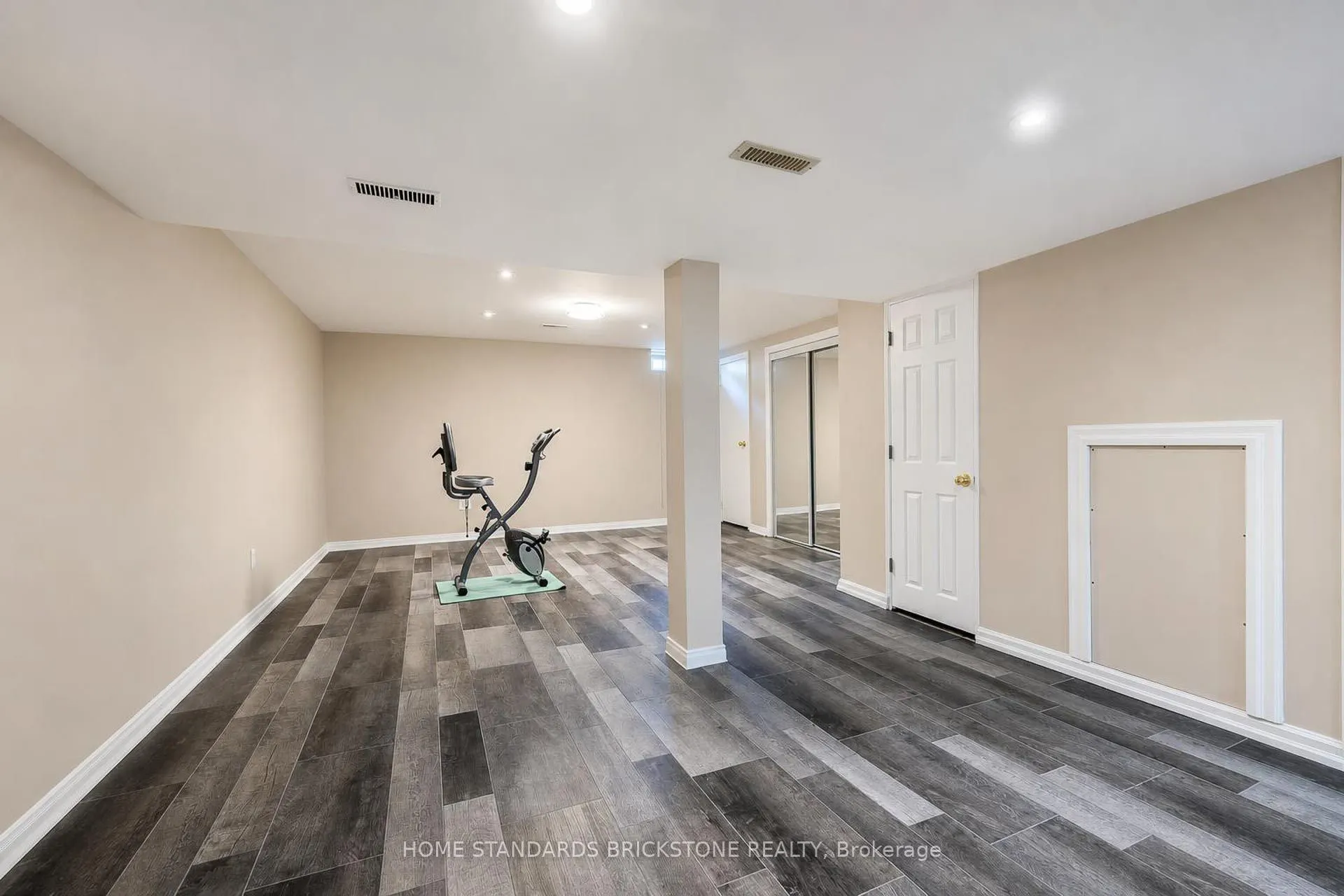5230 Glen Erin Drive #33