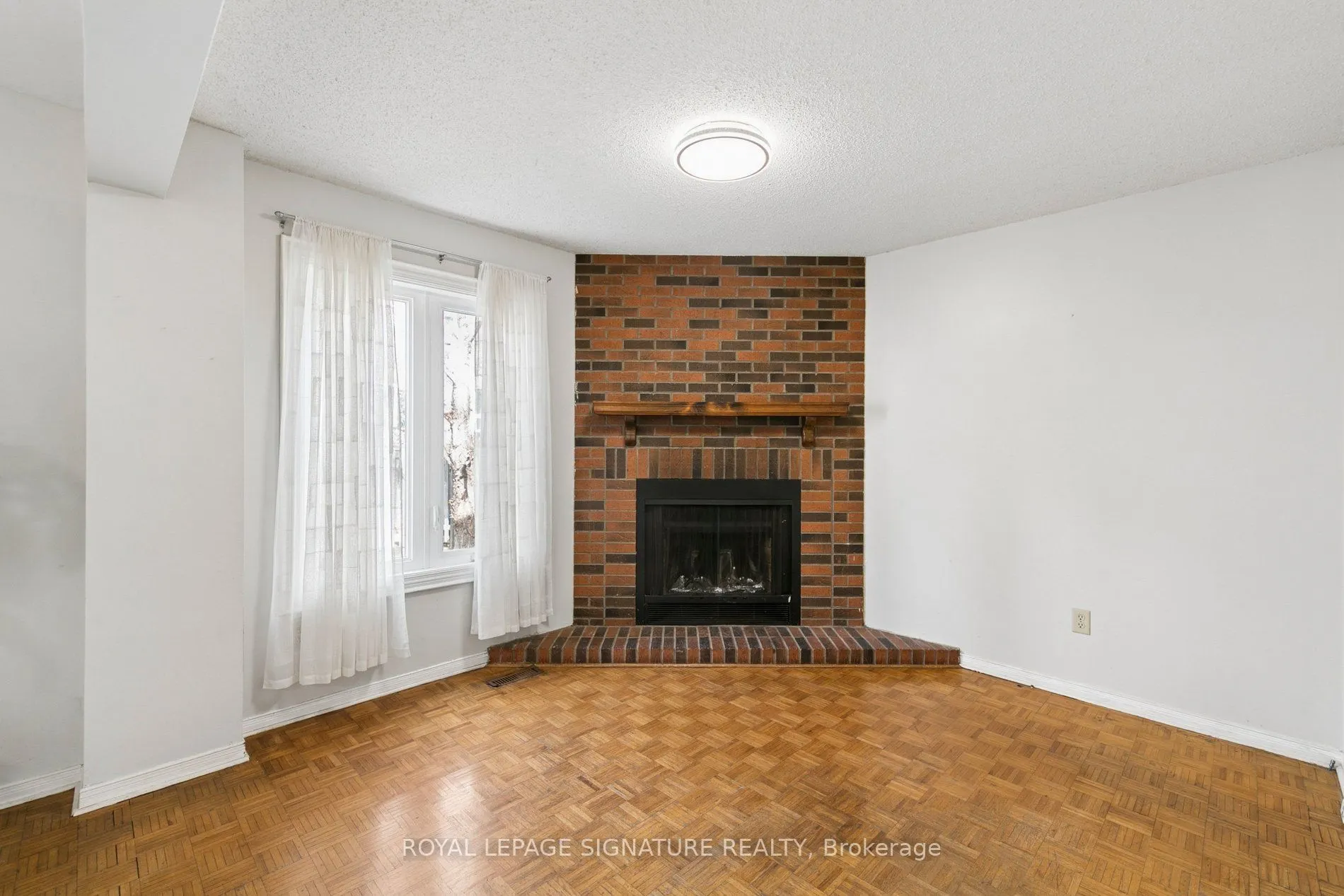 156 Macedonia Crescent