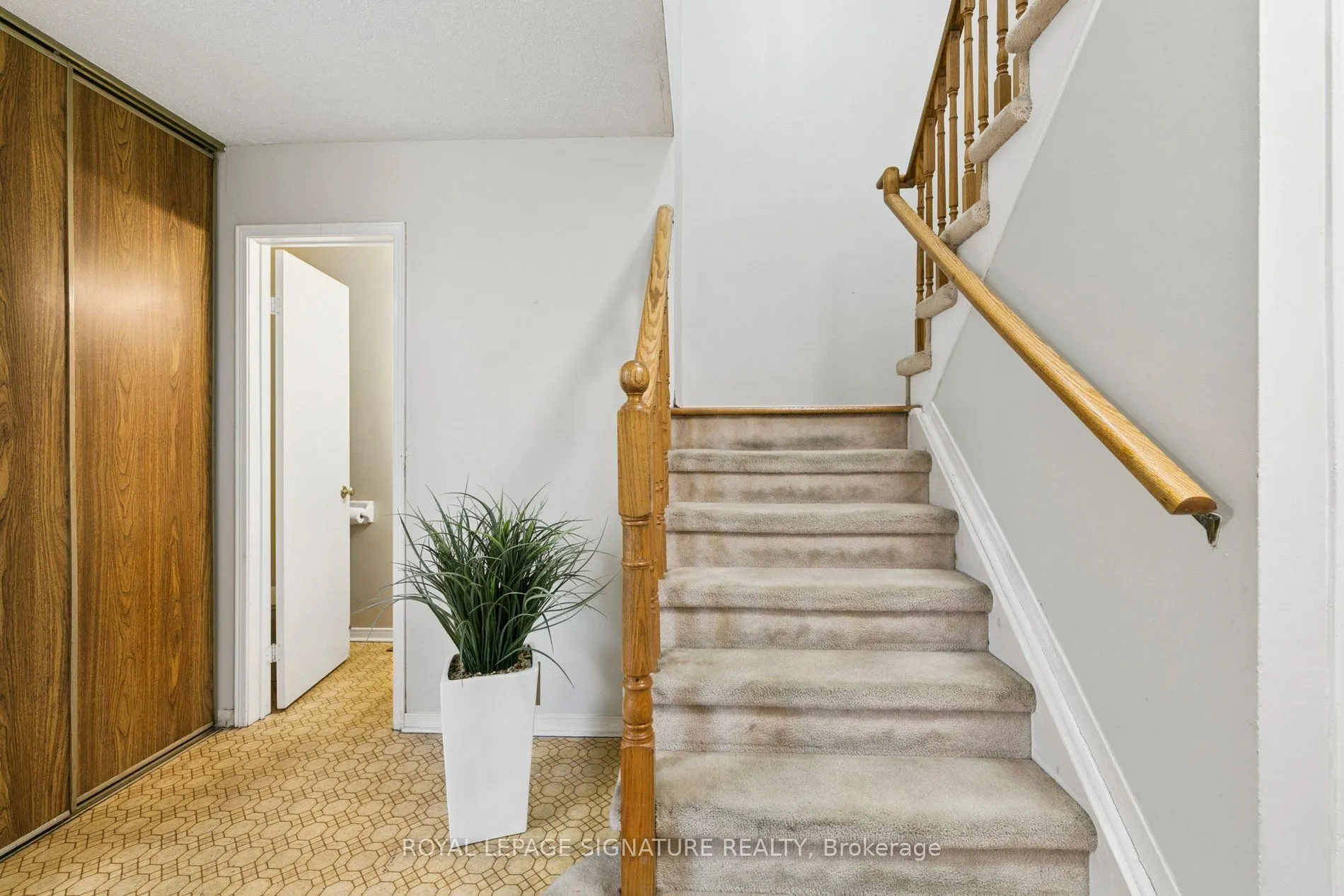 156 Macedonia Crescent