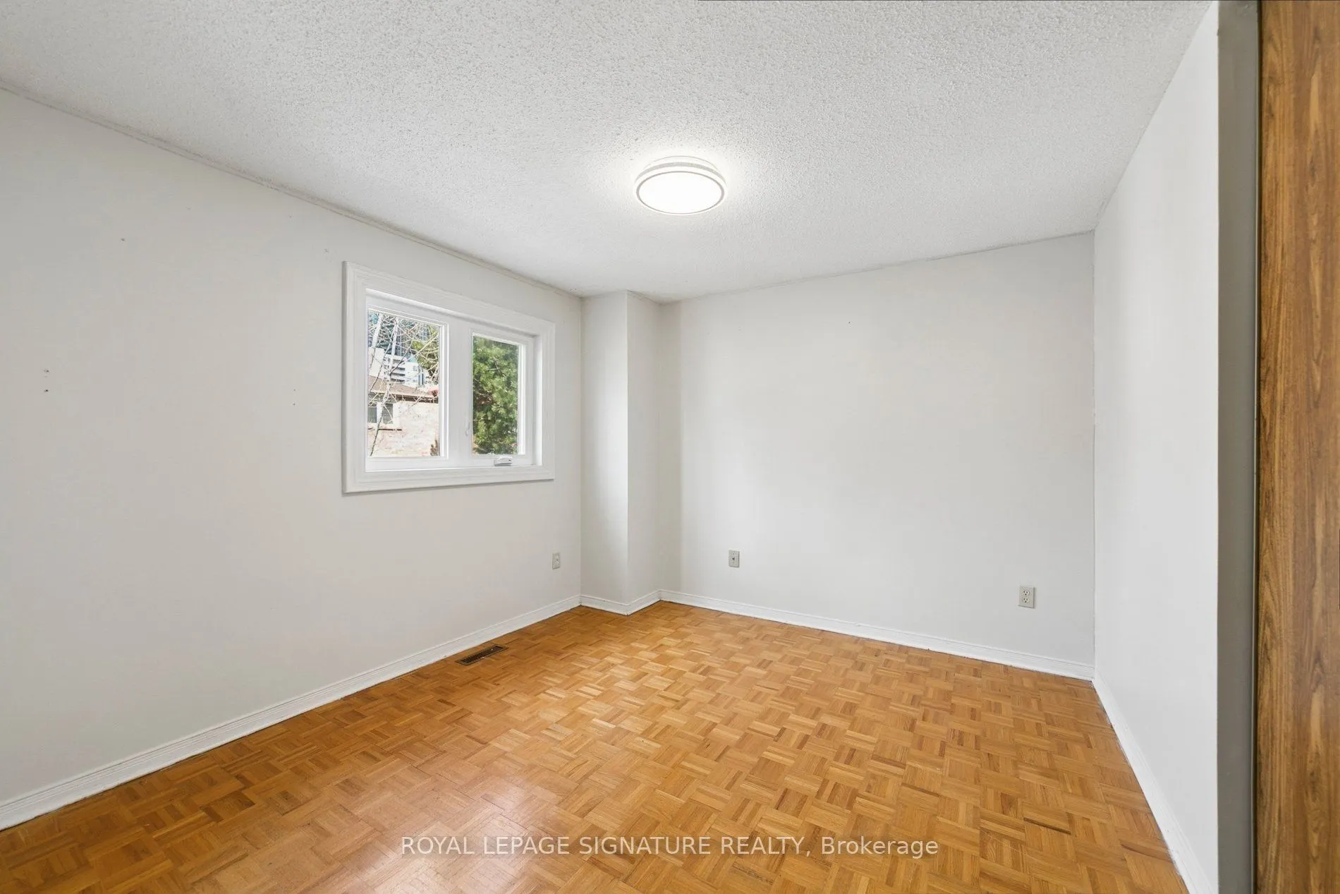 156 Macedonia Crescent