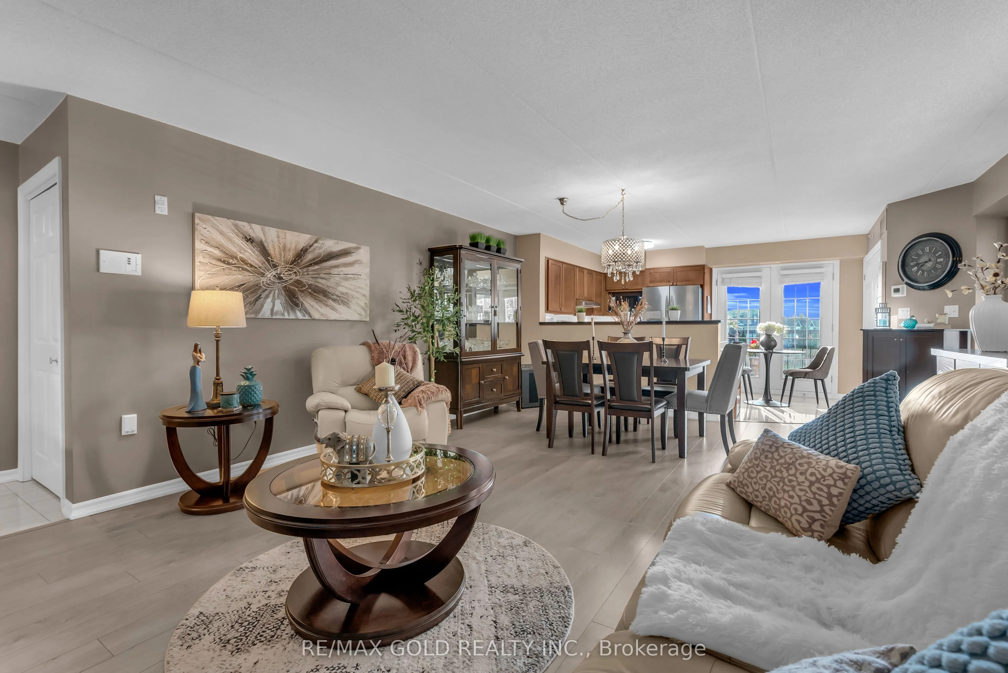 1380 Main Street E #210