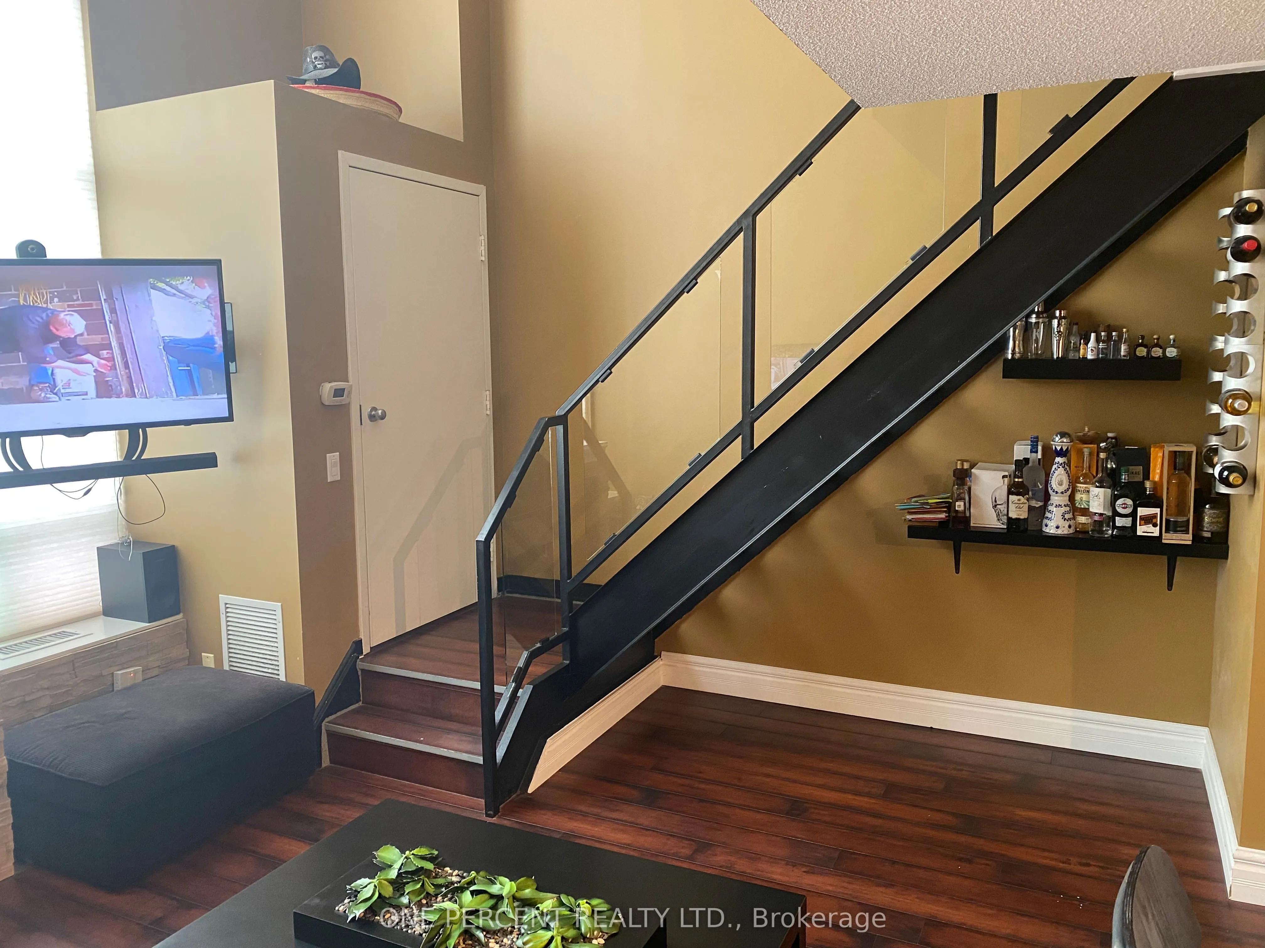 250 Manitoba Street #622