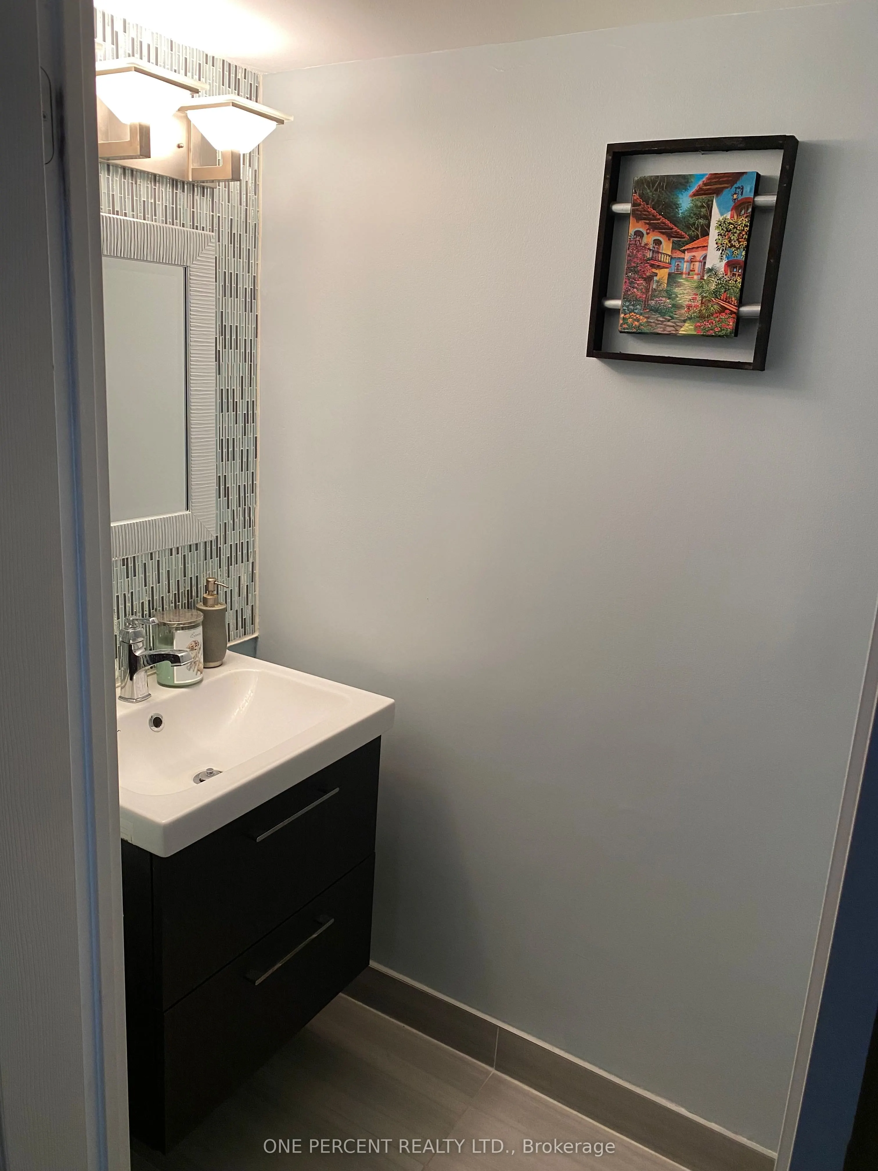 250 Manitoba Street #622