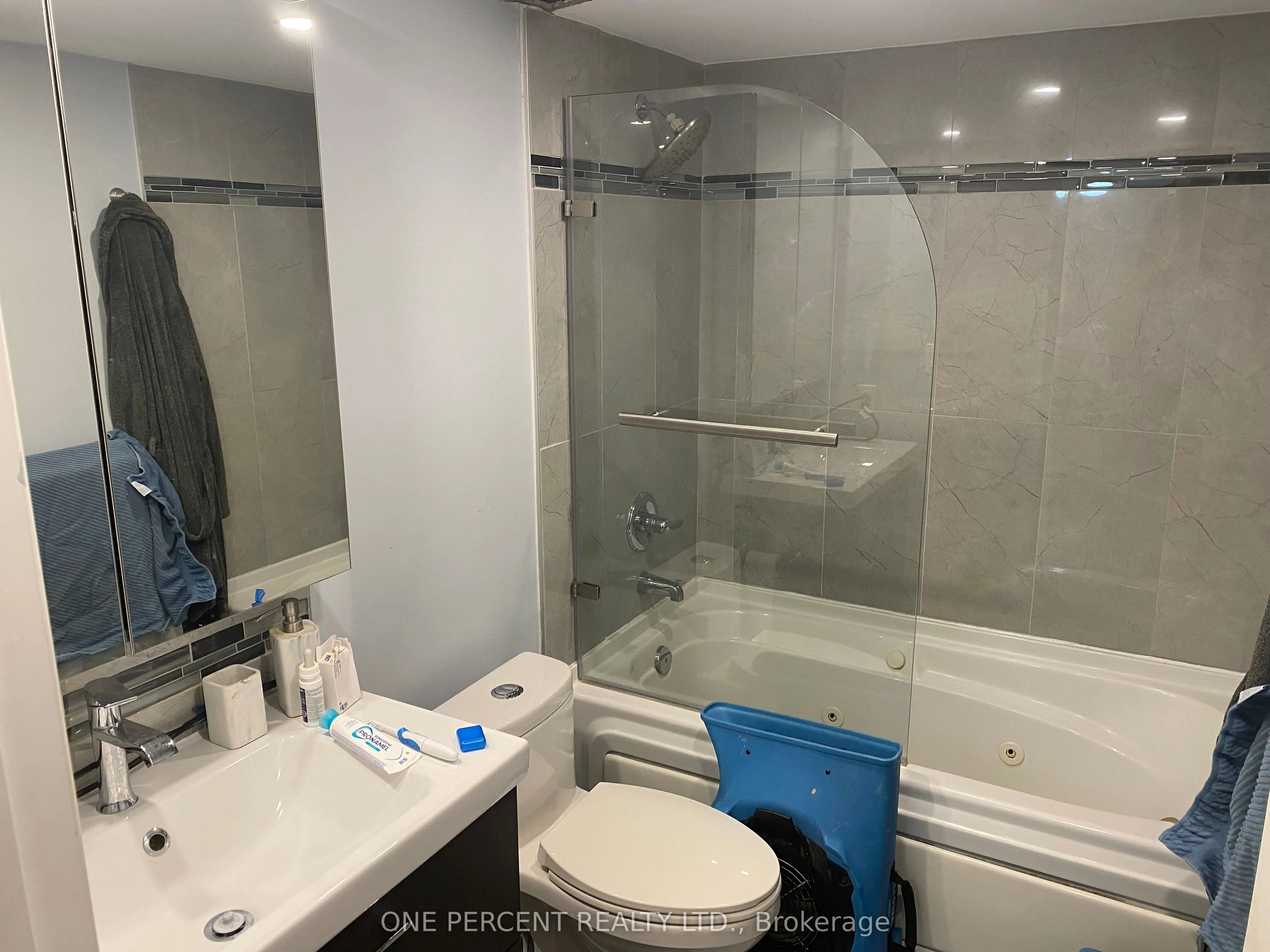 250 Manitoba Street #622