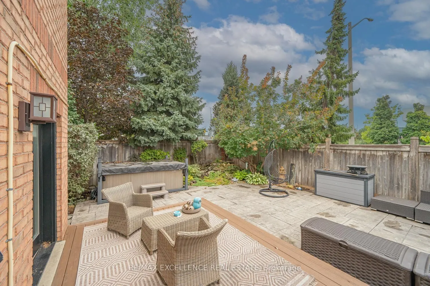 20 Manett Crescent