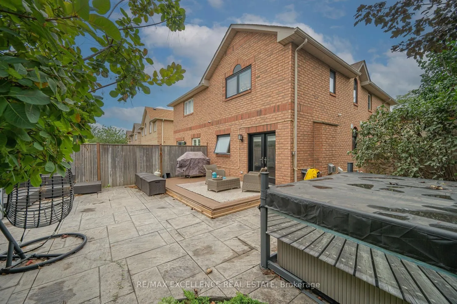 20 Manett Crescent