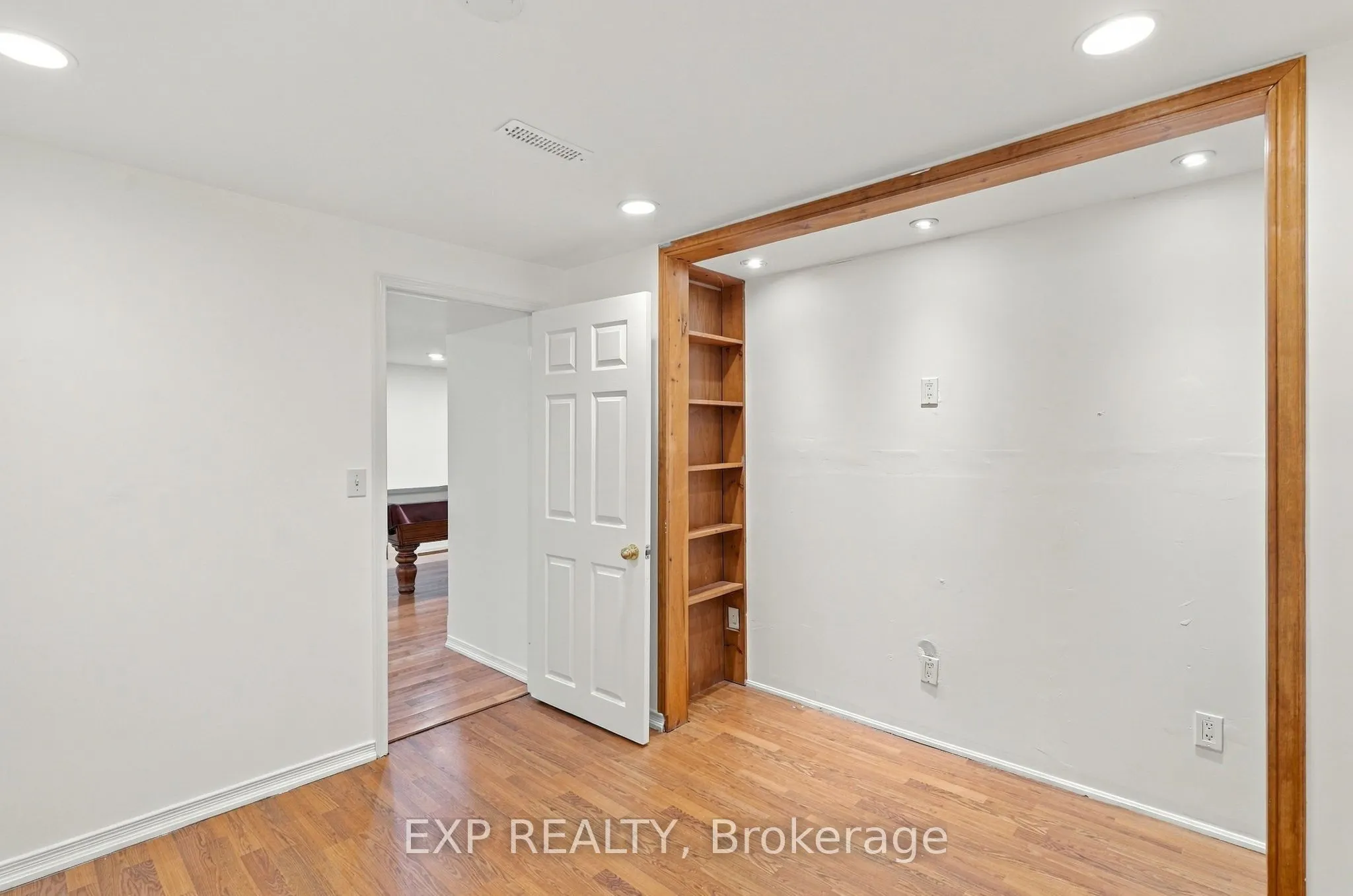 491 Tipperton Crescent