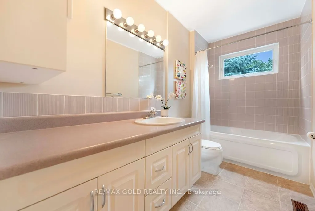 29 Carberry Crescent