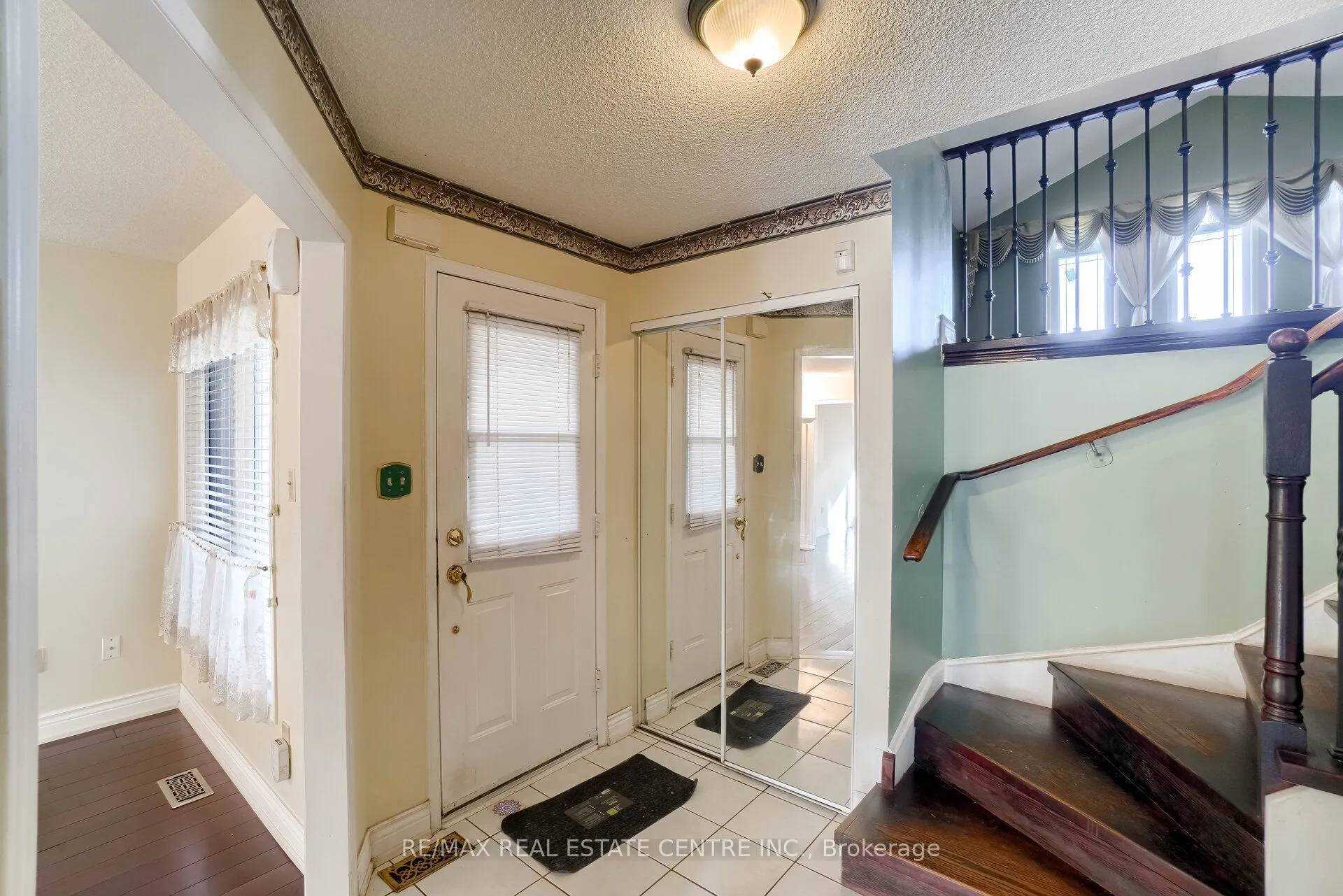 3725 Althorpe Circle
