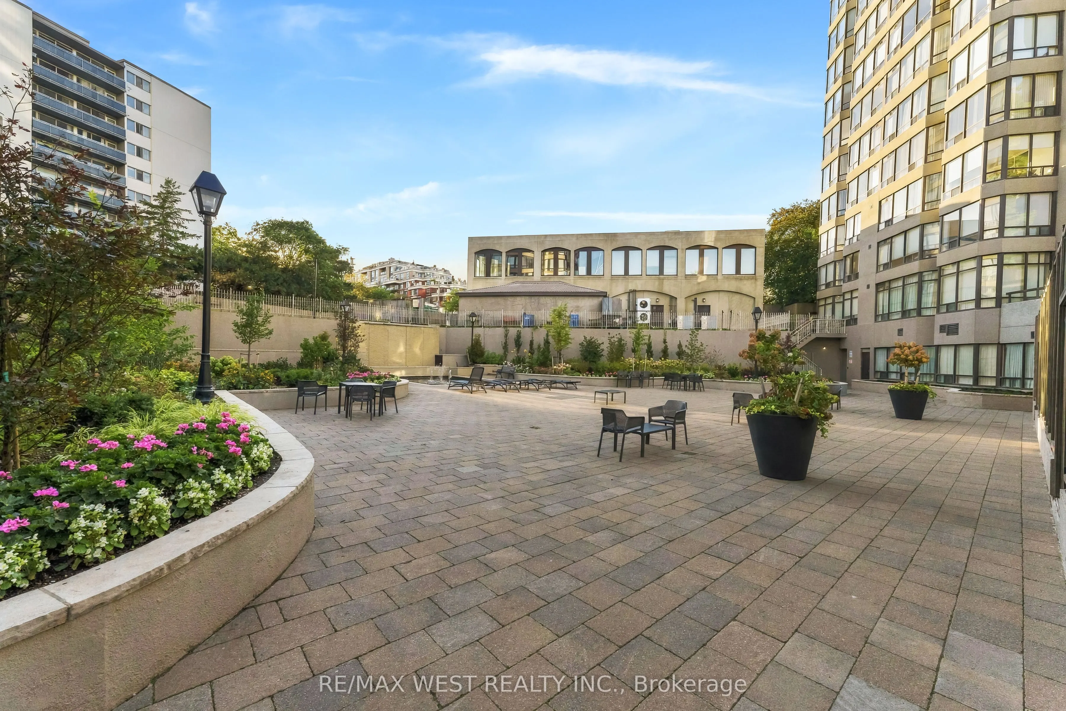 1320 Islington Avenue #1009