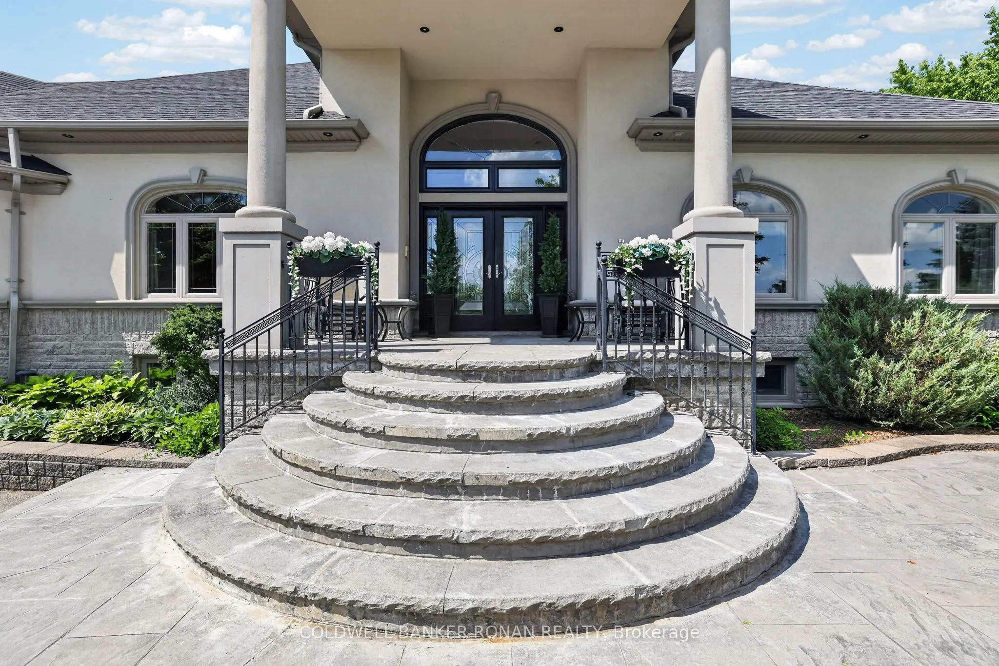 9 Moraine Place