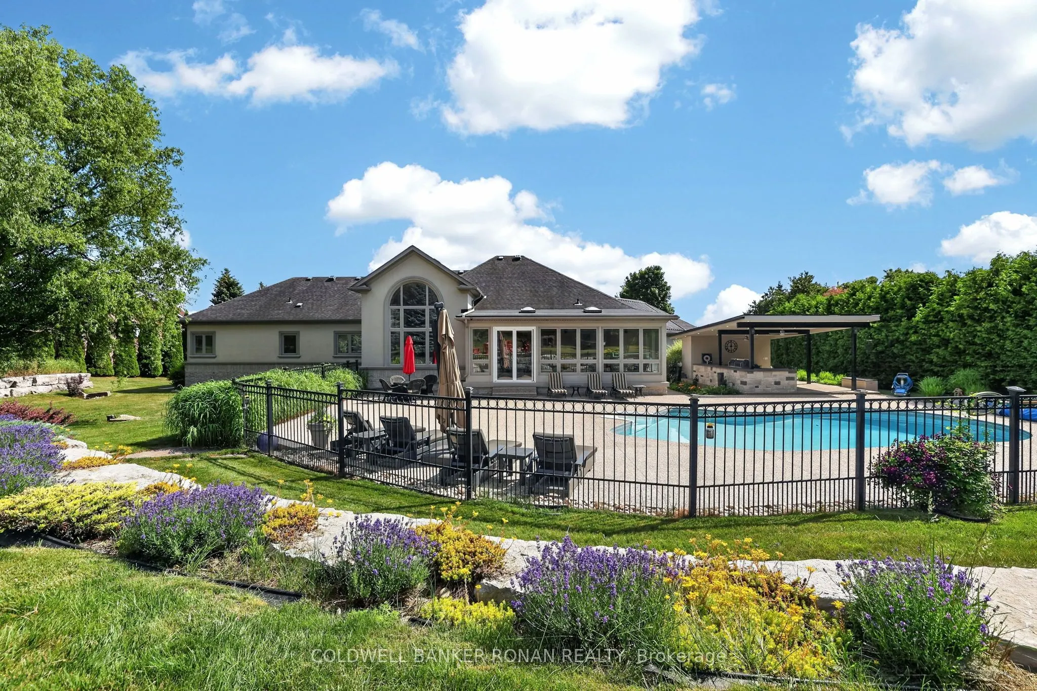 9 Moraine Place