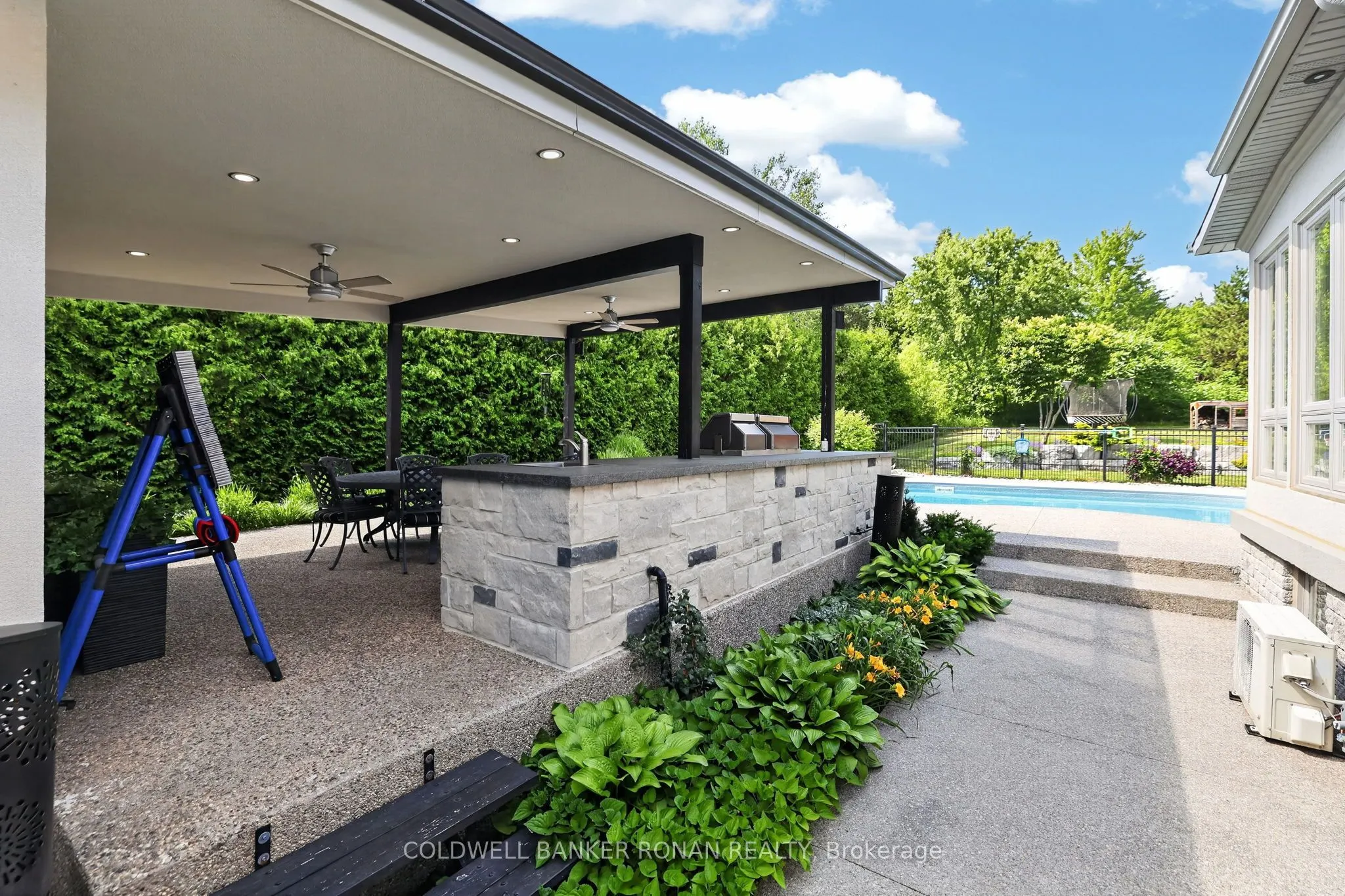 9 Moraine Place