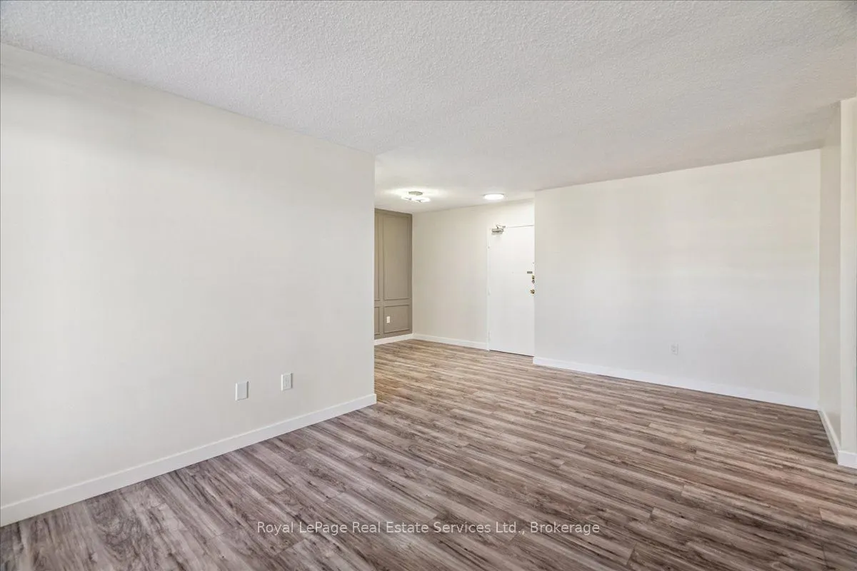 966 Inverhouse Drive #812