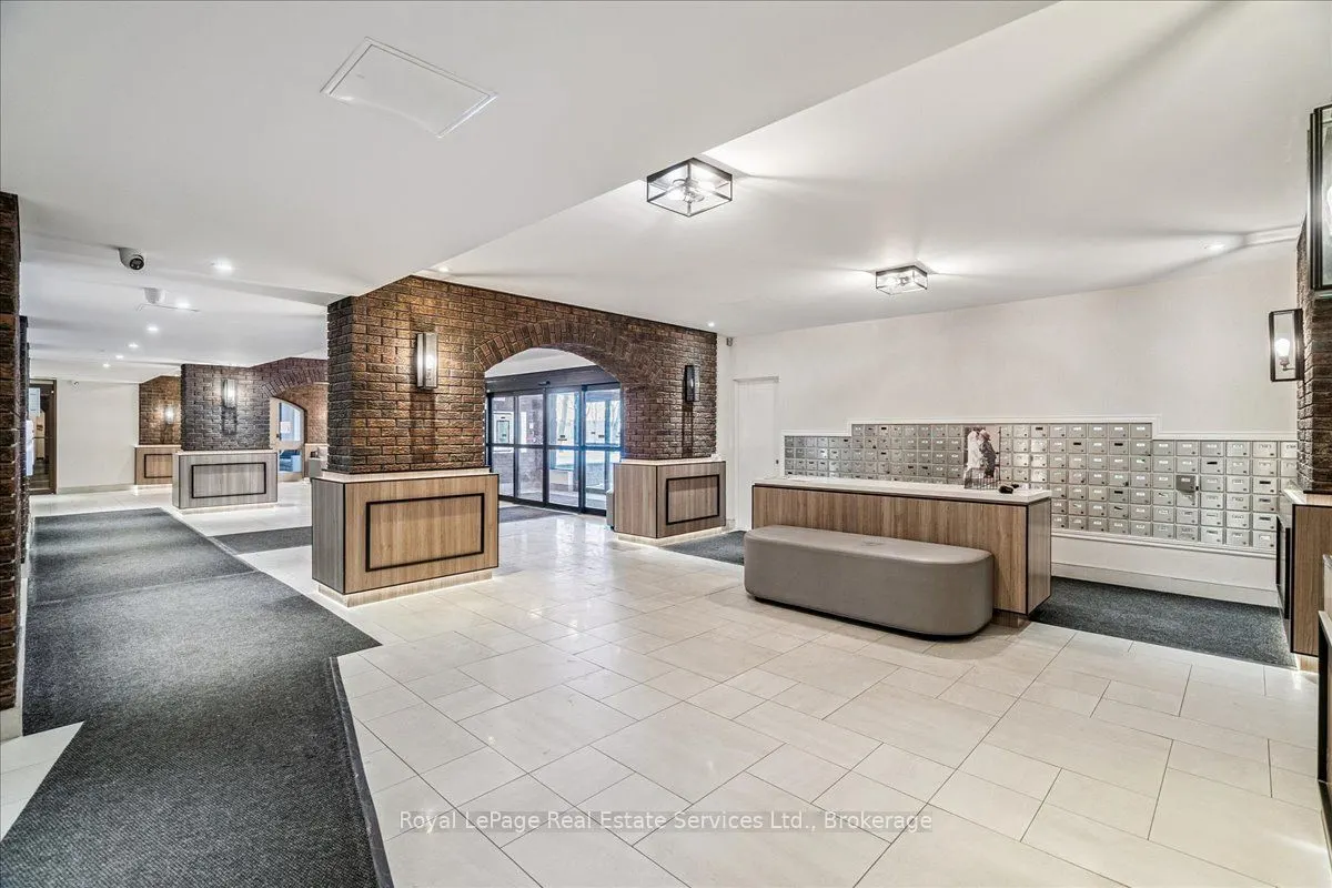 966 Inverhouse Drive #812
