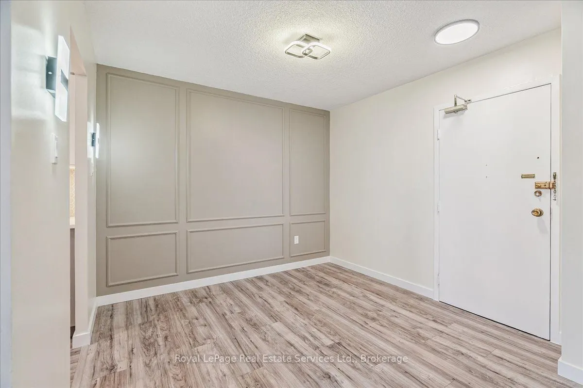 966 Inverhouse Drive #812