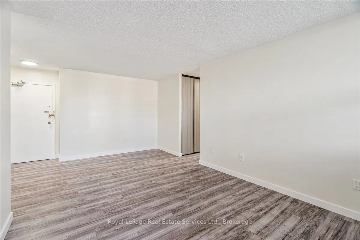 966 Inverhouse Drive #812