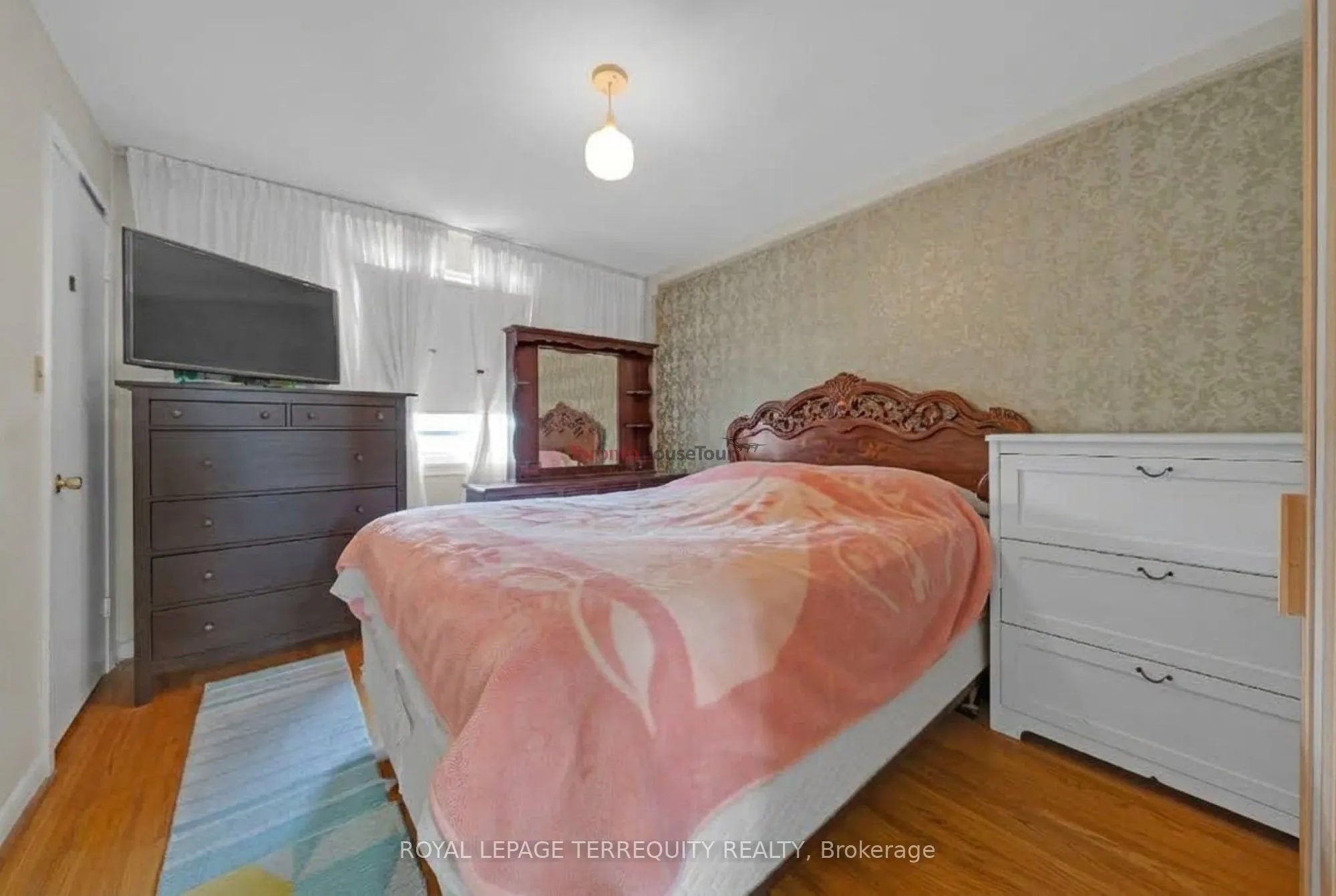 11 Dixiana Court